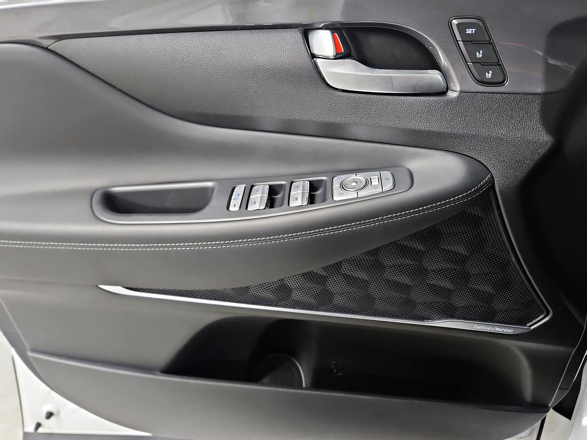 Thumbnail: 2022 Hyundai Santa Fe - 12