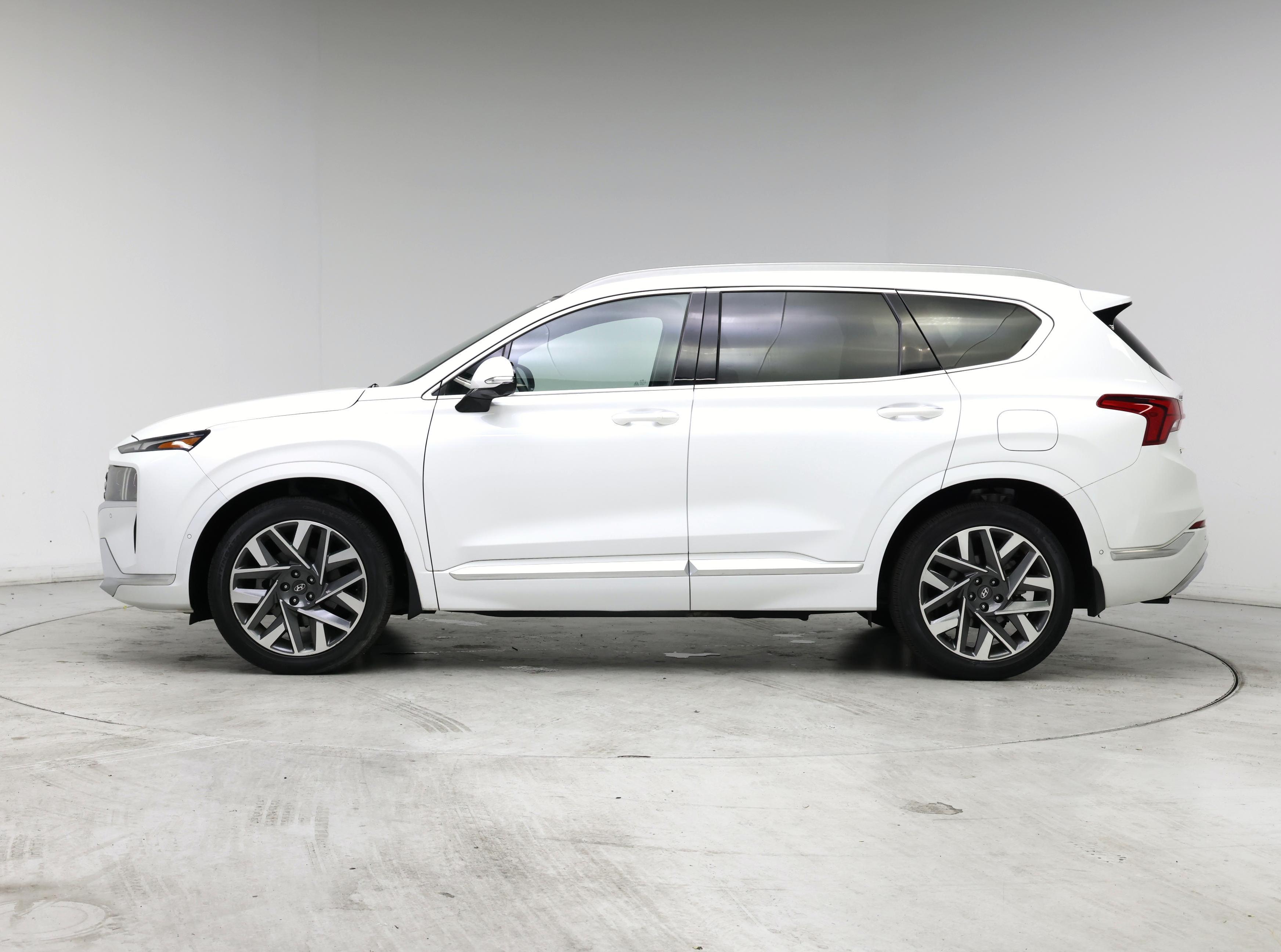 Thumbnail: 2022 Hyundai Santa Fe - 3