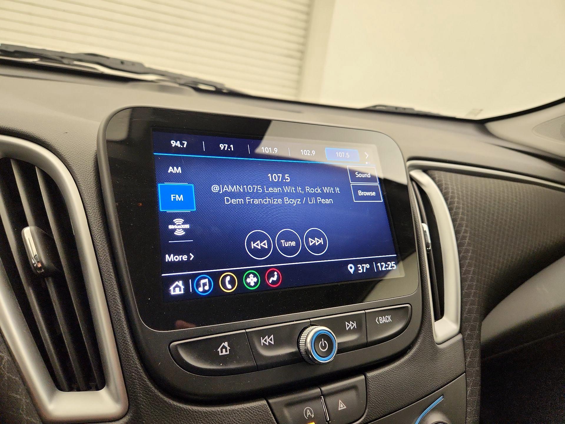 Thumbnail: 2023 Chevrolet Malibu - 15