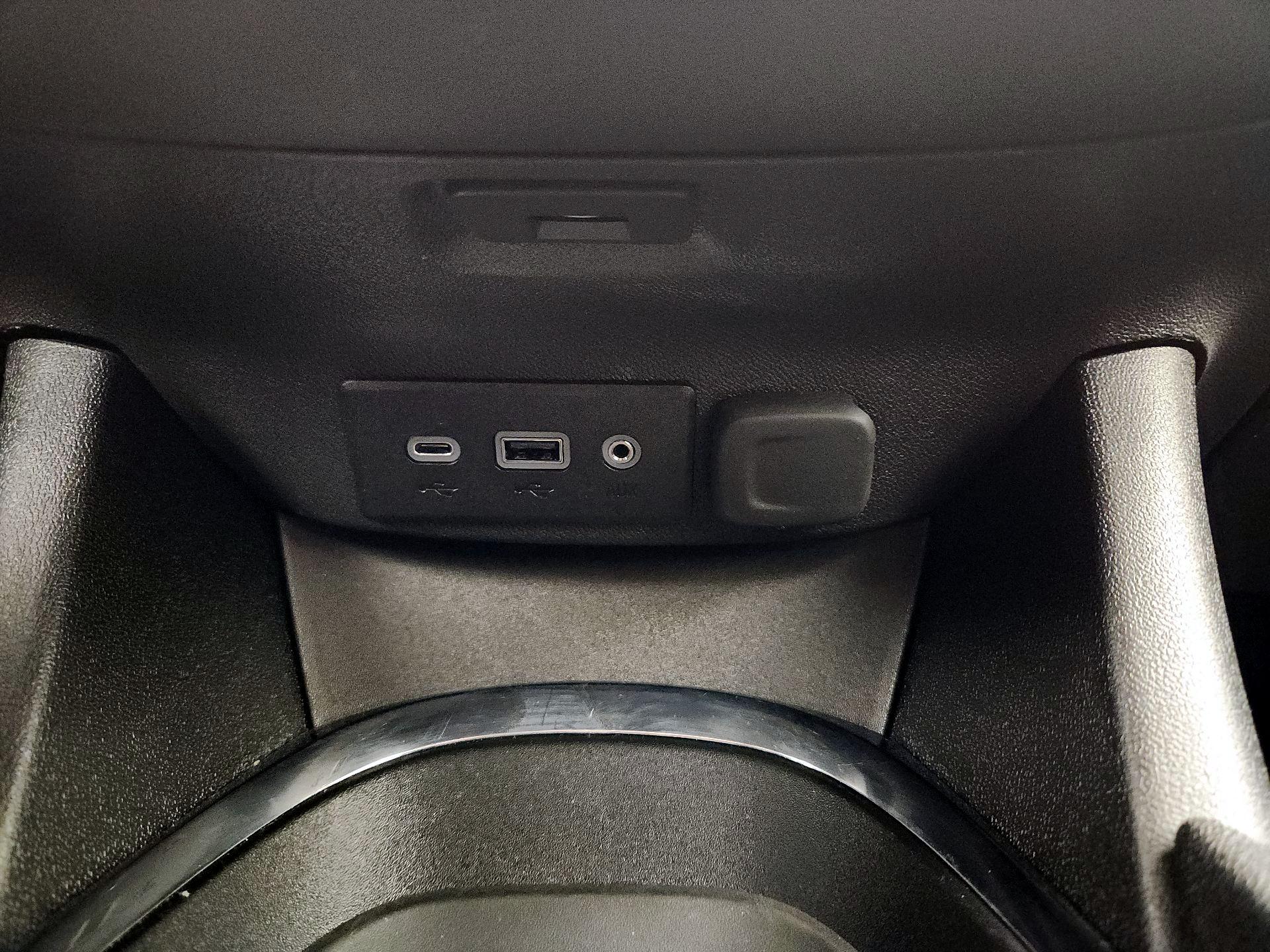 Thumbnail: 2023 Chevrolet Malibu - 18