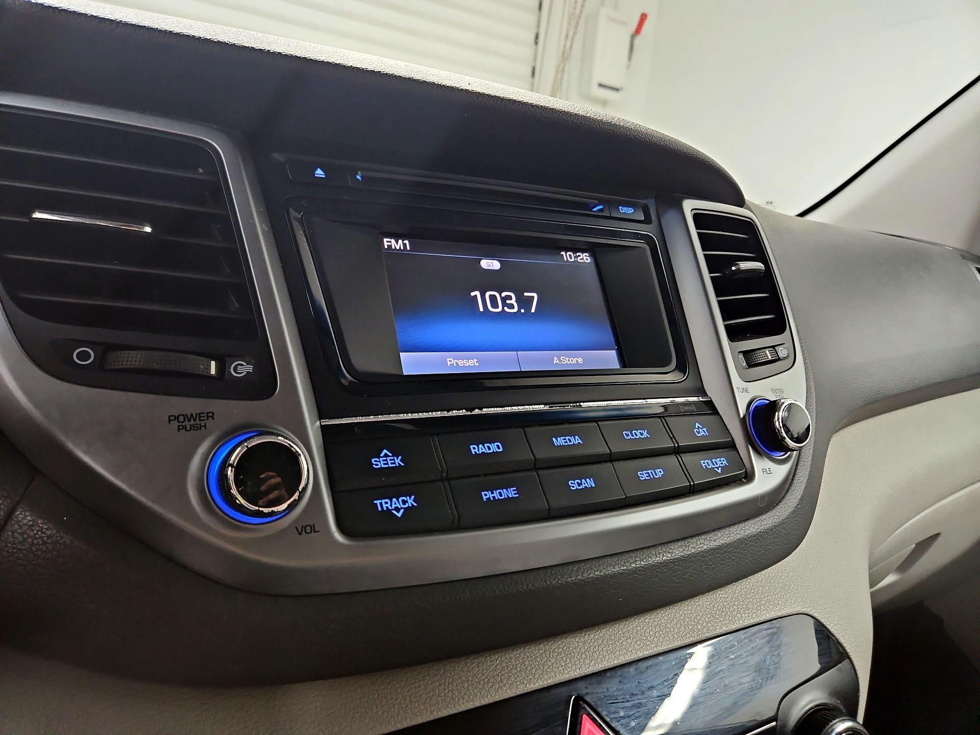 Thumbnail: 2016 Hyundai Tucson - 15