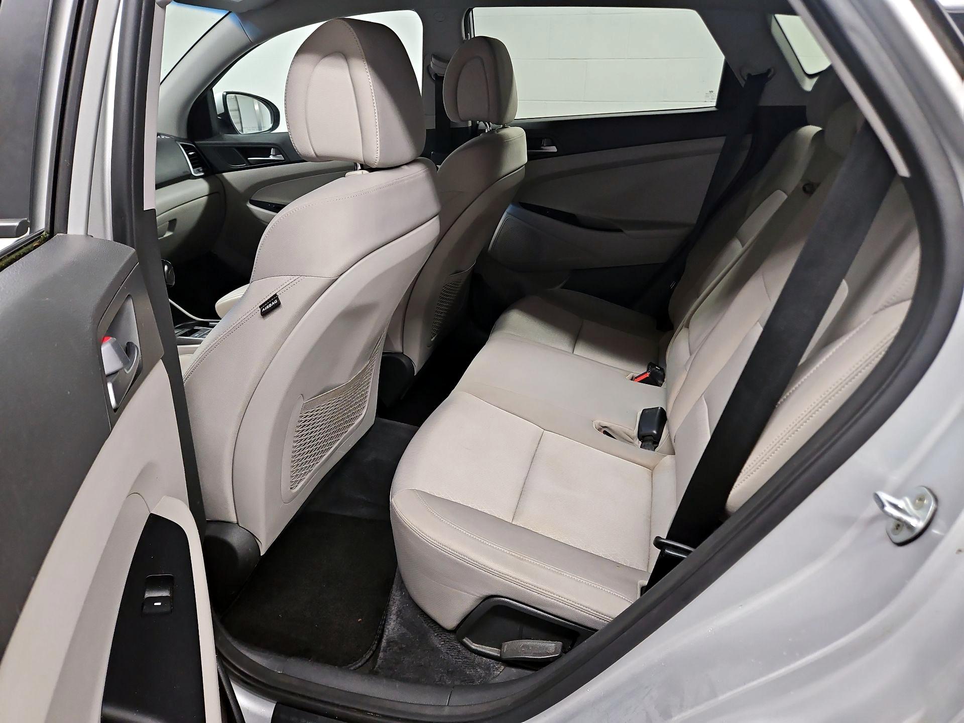 Thumbnail: 2016 Hyundai Tucson - 19