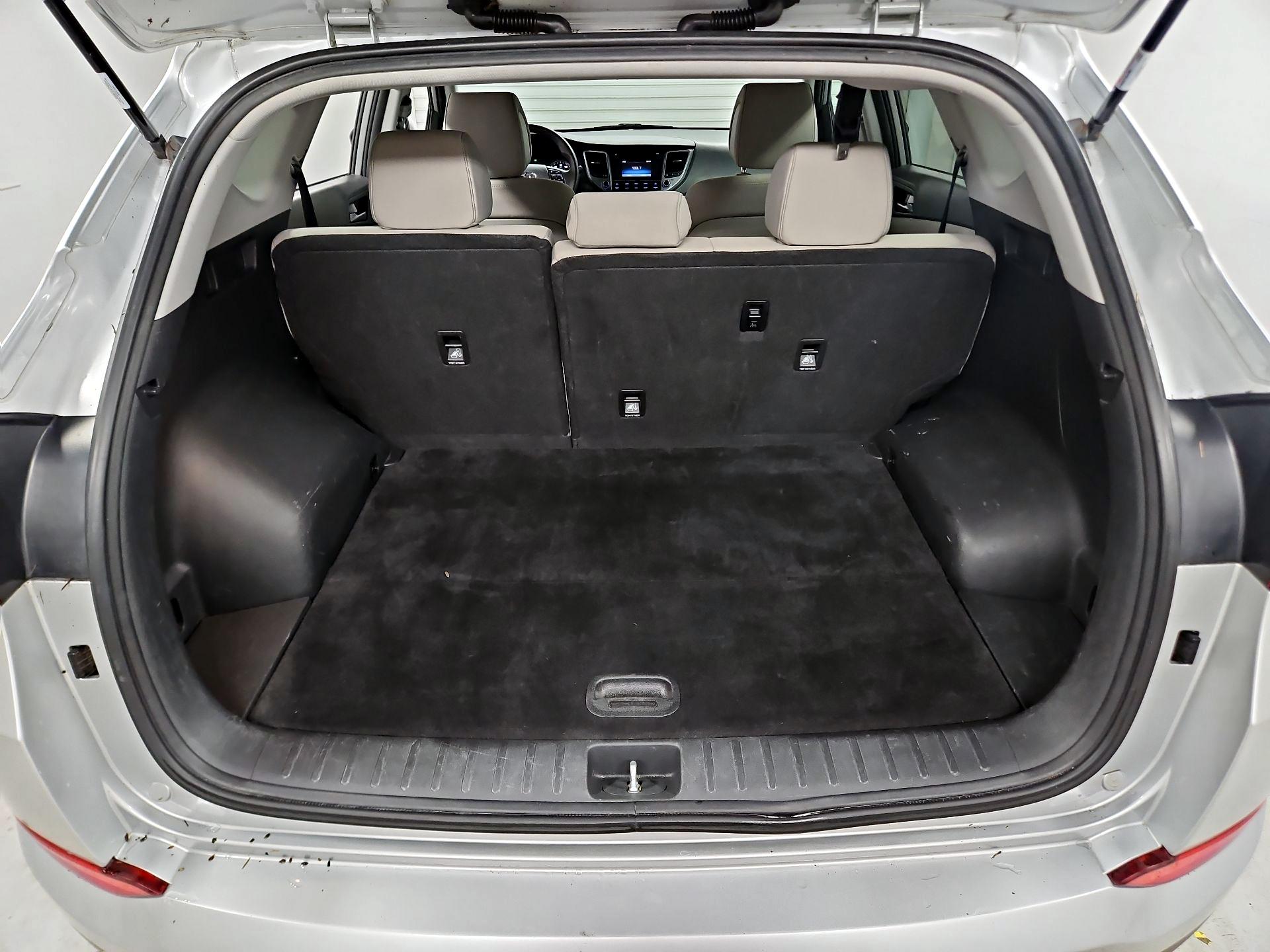 Thumbnail: 2016 Hyundai Tucson - 20