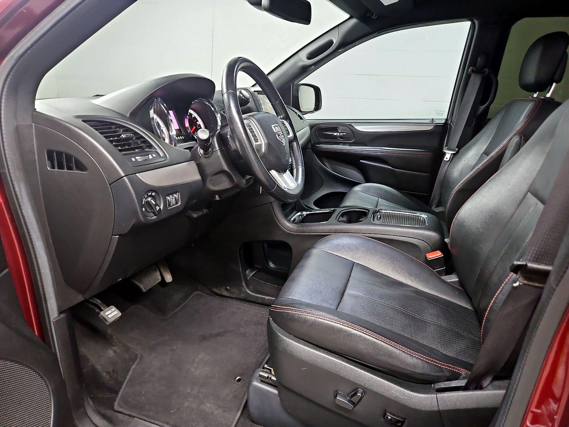 Thumbnail: 2019 Dodge Grand Caravan - 11