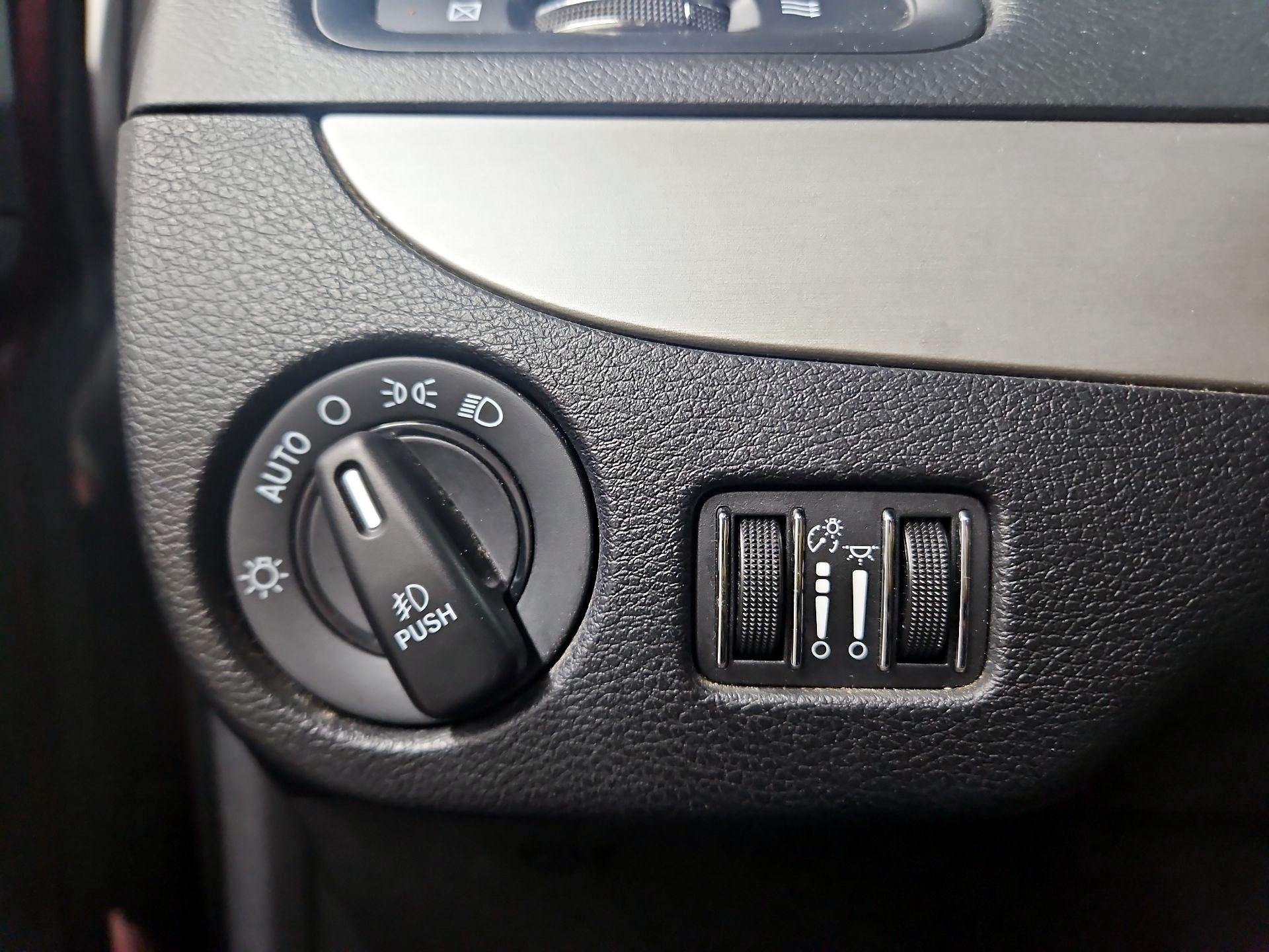 Thumbnail: 2019 Dodge Grand Caravan - 13