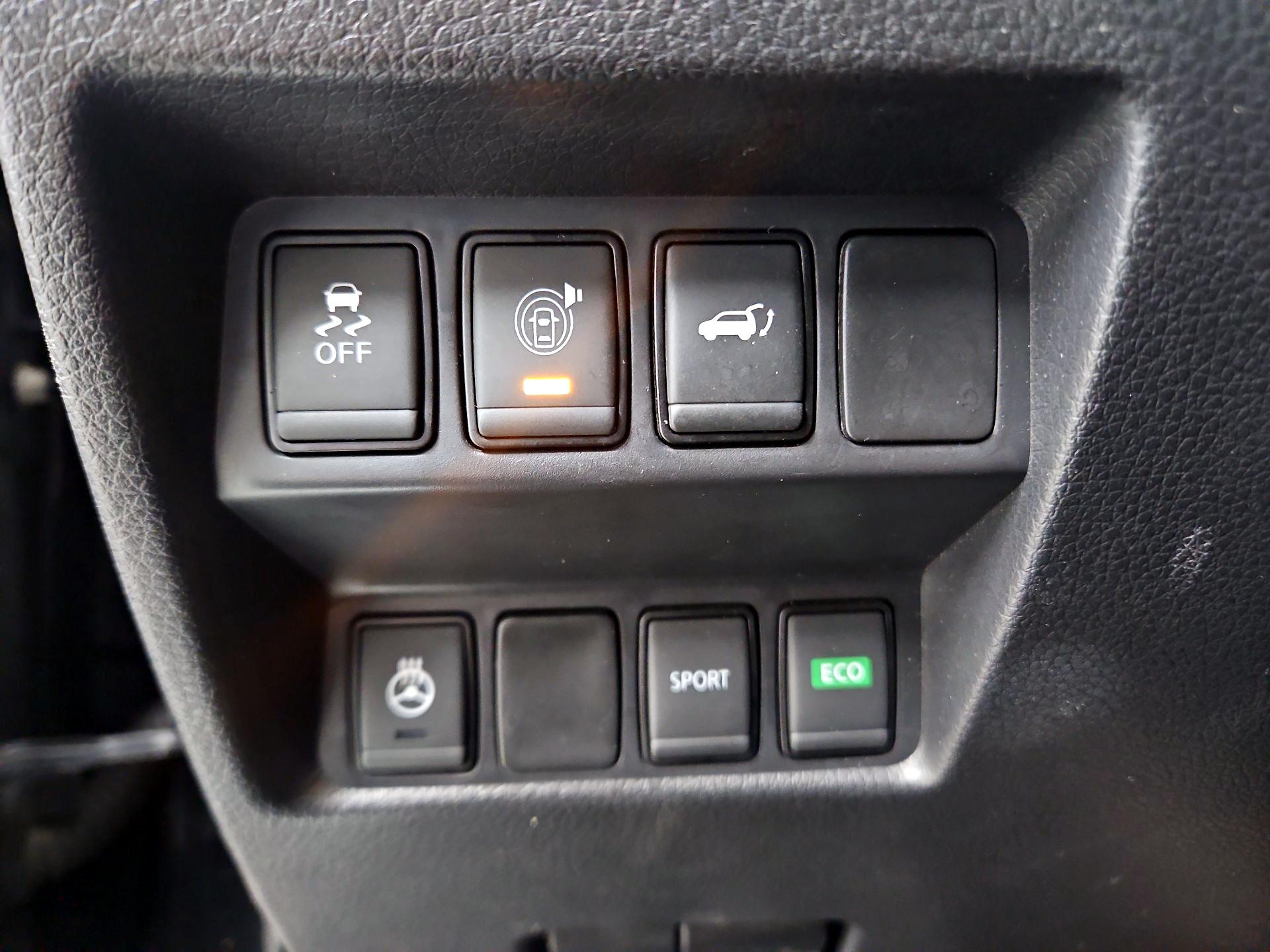 Thumbnail: 2017 Nissan Rogue - 13