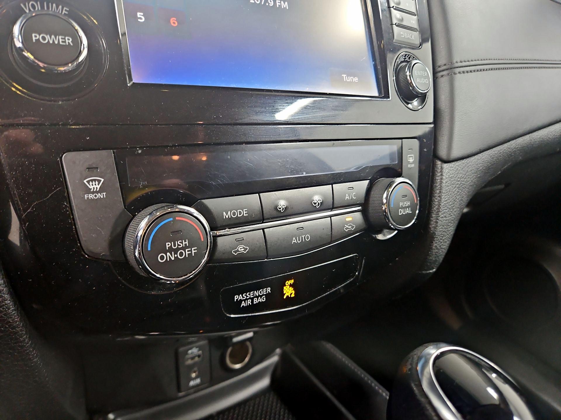 Thumbnail: 2017 Nissan Rogue - 16