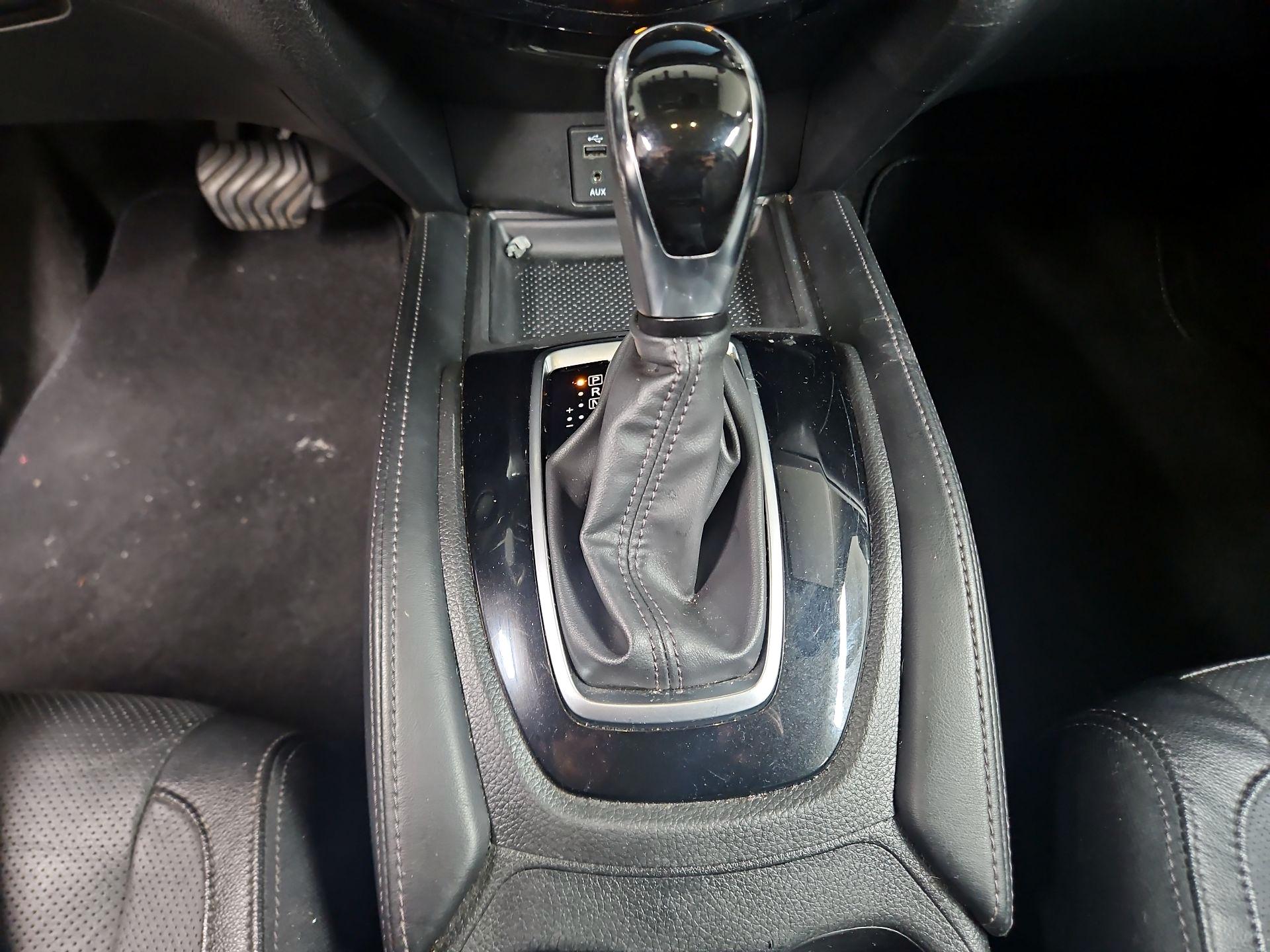 Thumbnail: 2017 Nissan Rogue - 17