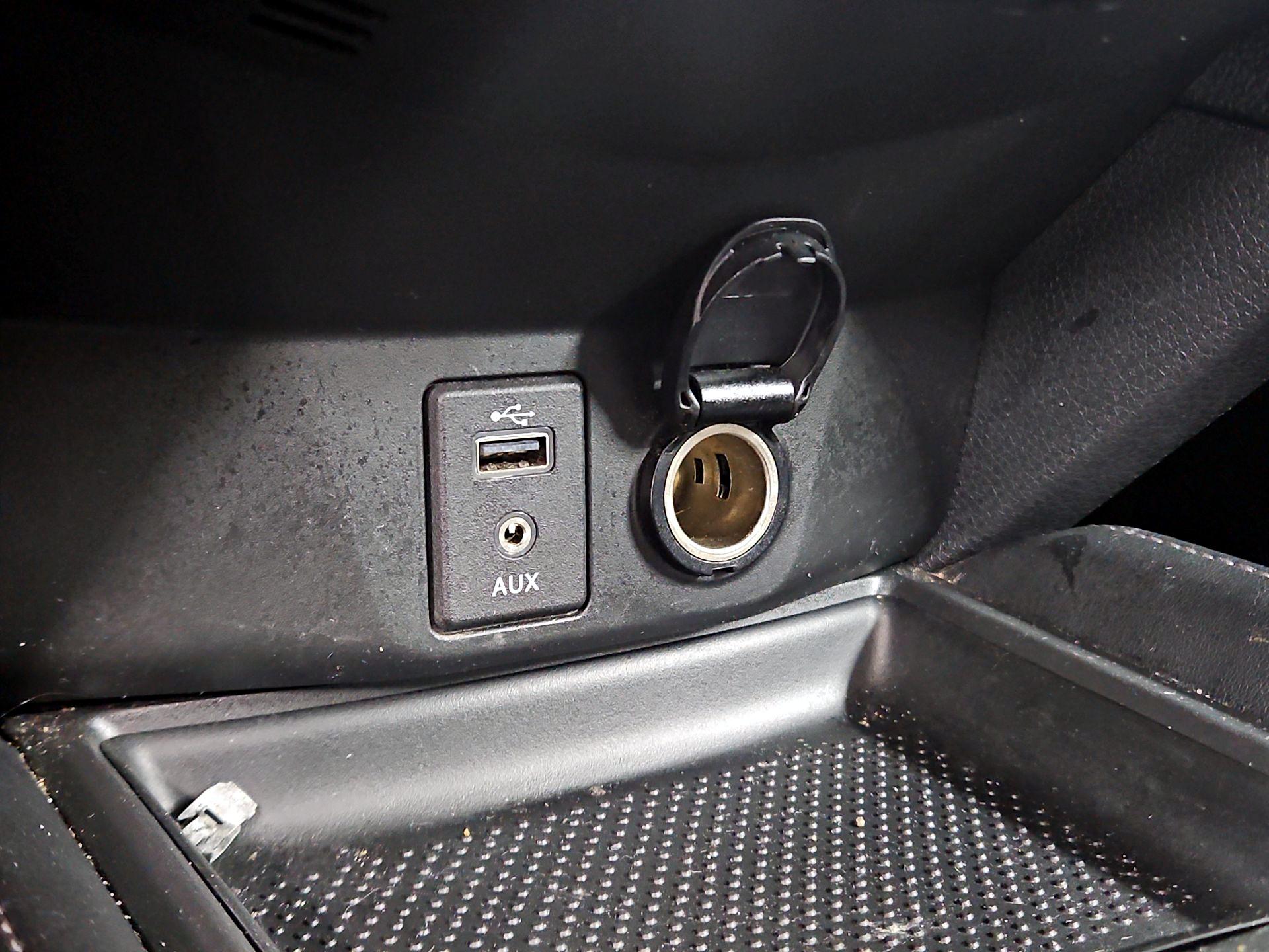 Thumbnail: 2017 Nissan Rogue - 18