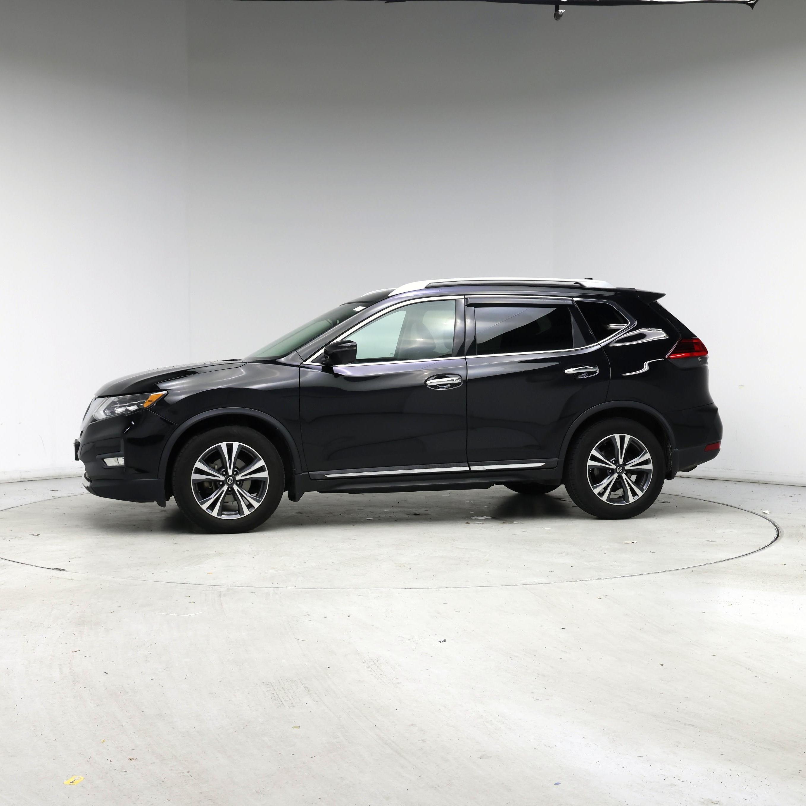 Thumbnail: 2017 Nissan Rogue - 3