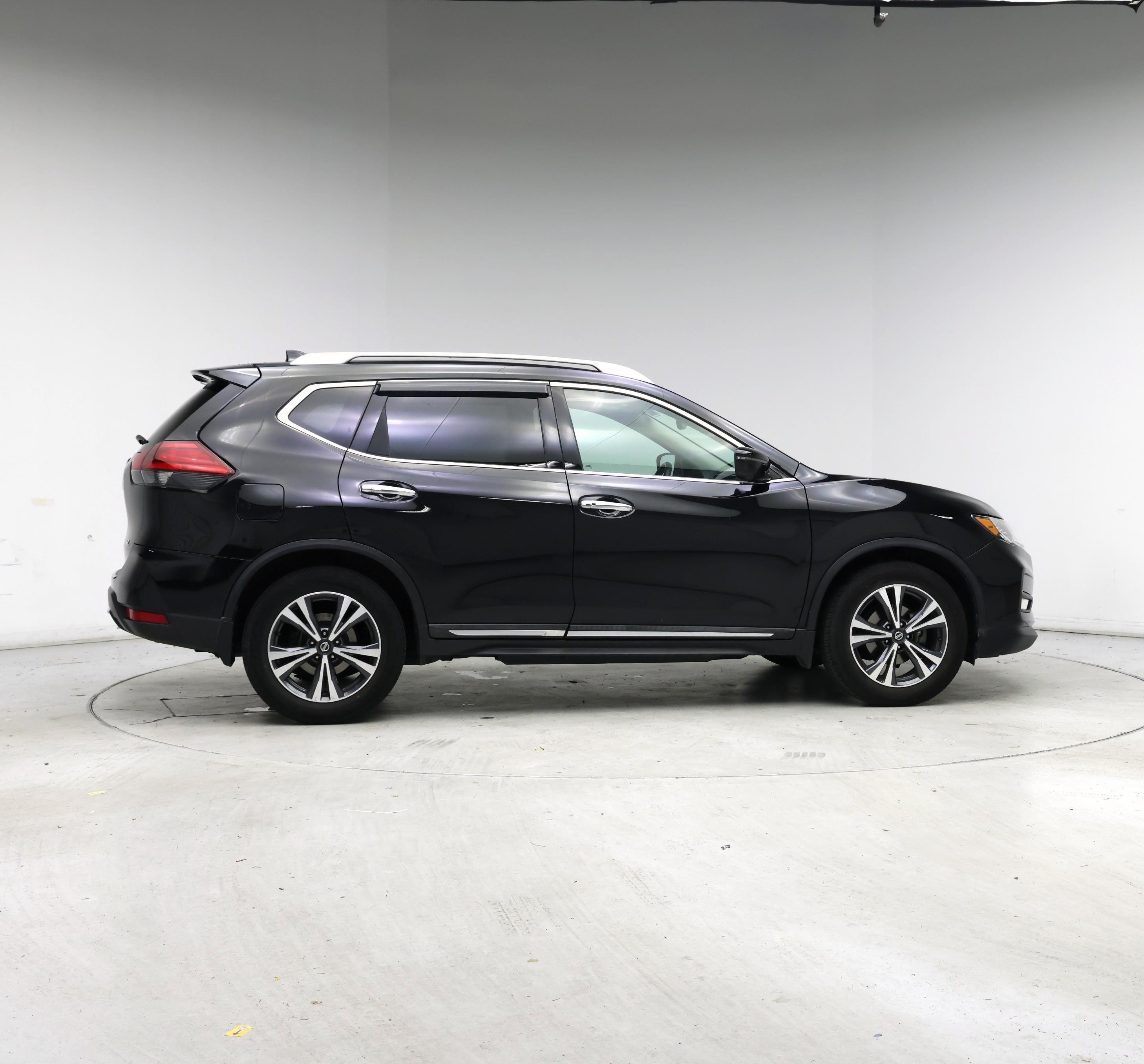 Thumbnail: 2017 Nissan Rogue - 7