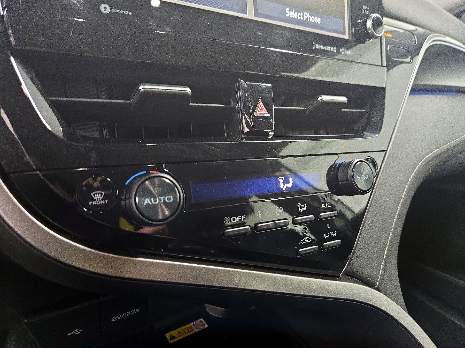 Thumbnail: 2022 Toyota Camry - 16