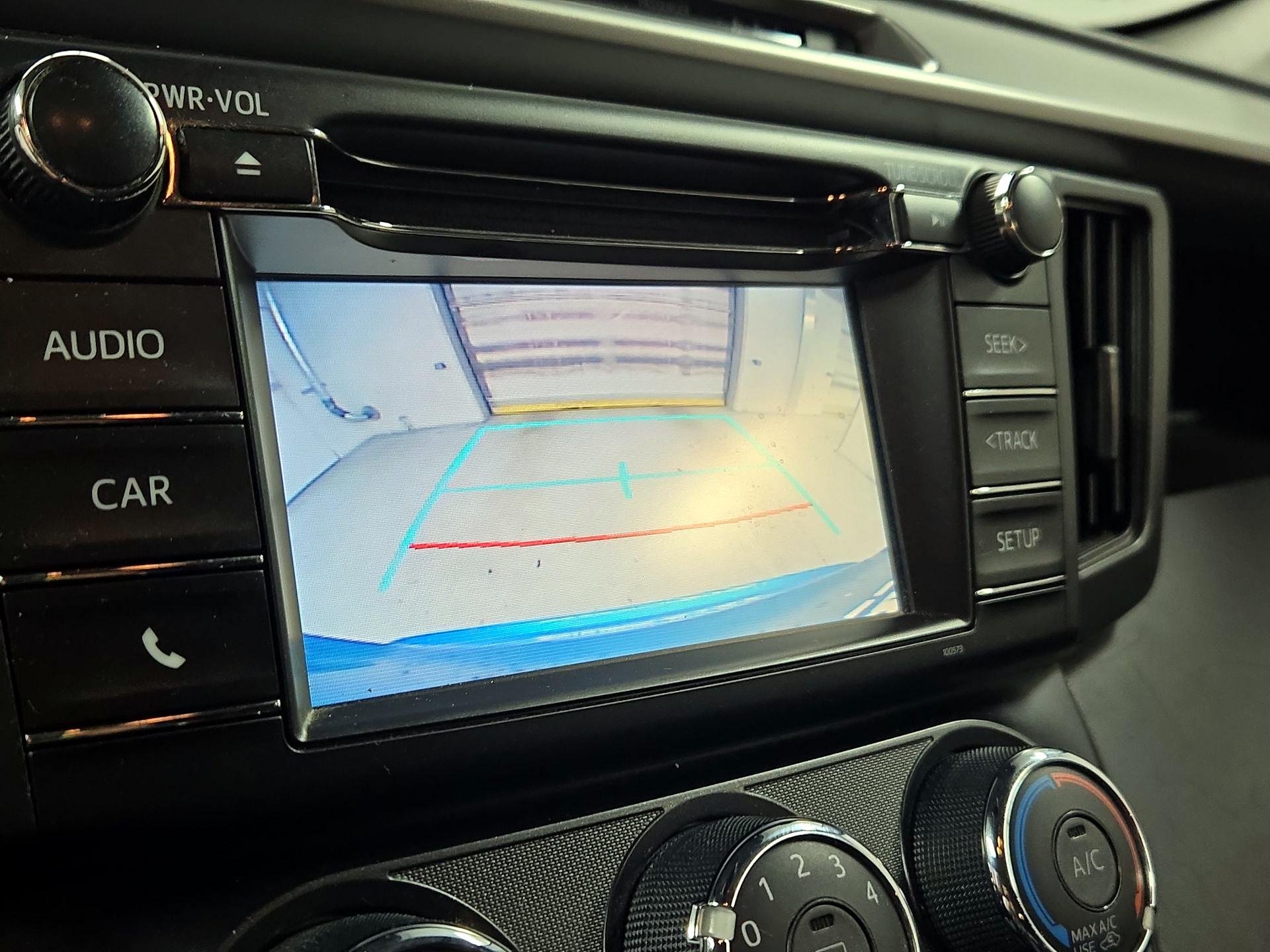 Thumbnail: 2018 Toyota RAV4 - 14