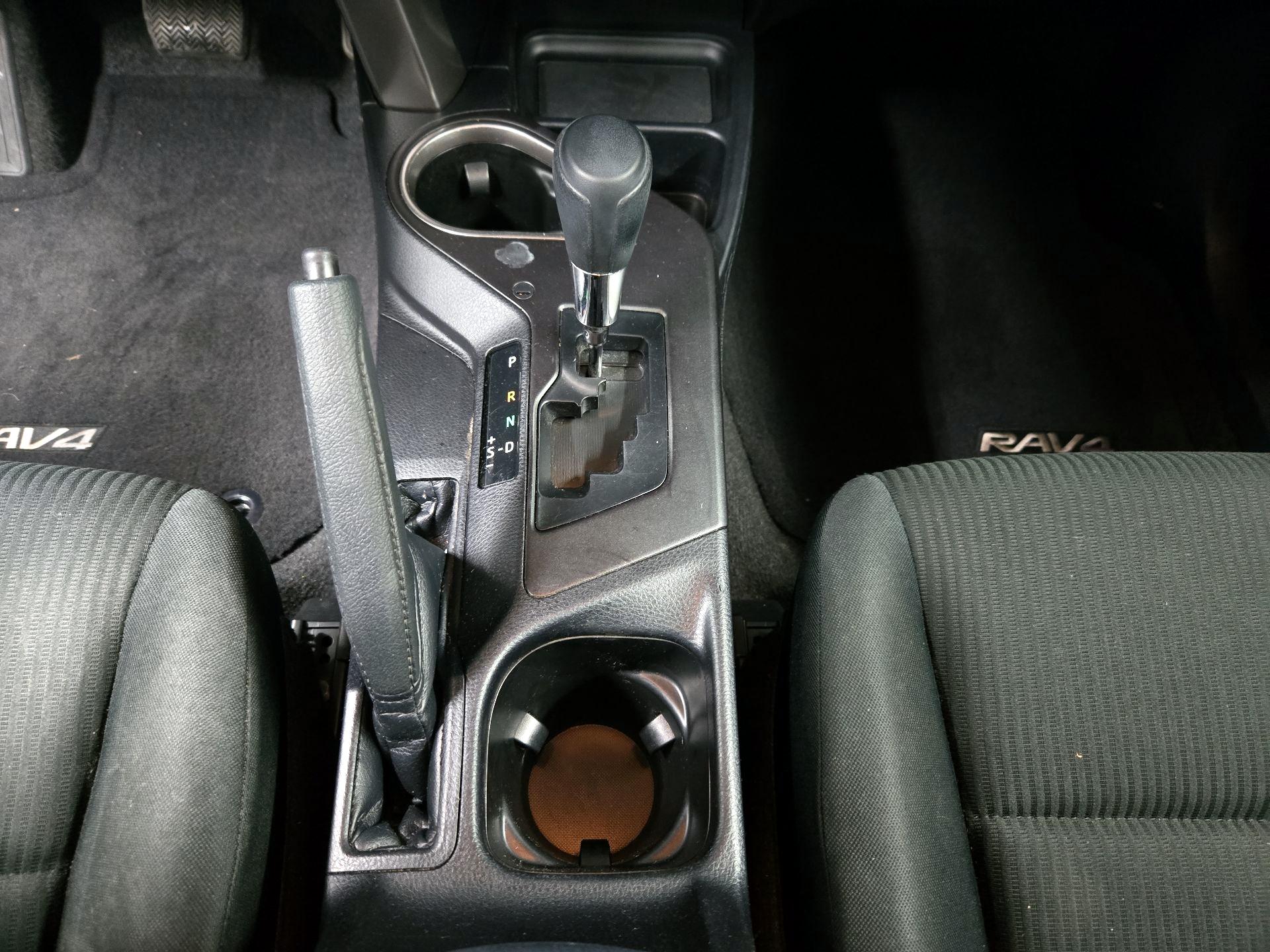 Thumbnail: 2018 Toyota RAV4 - 17