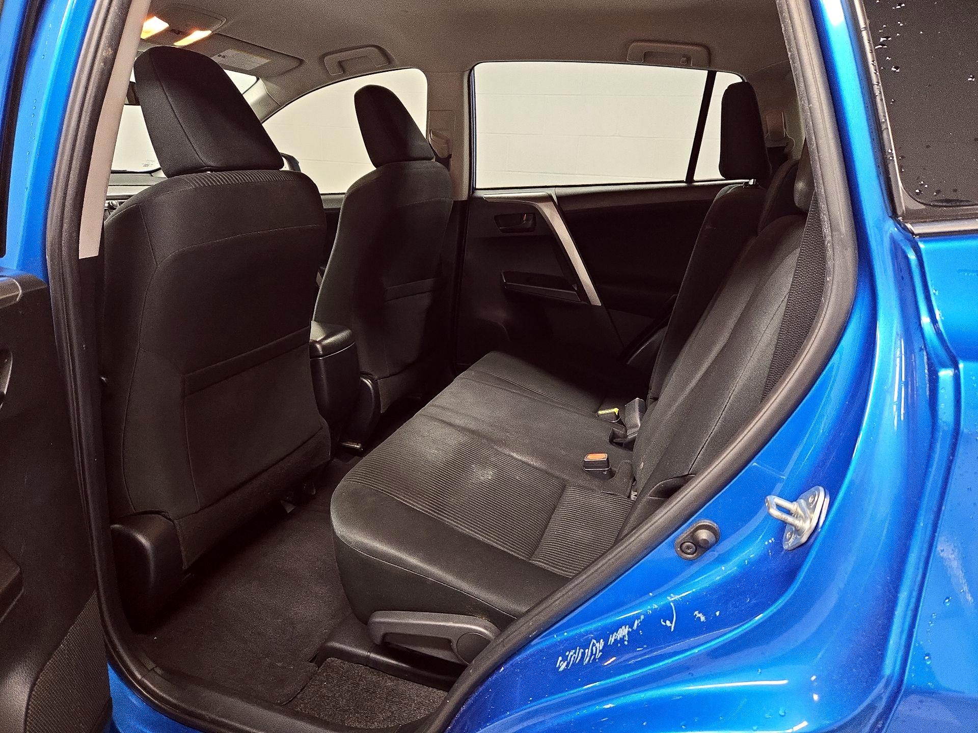 Thumbnail: 2018 Toyota RAV4 - 19