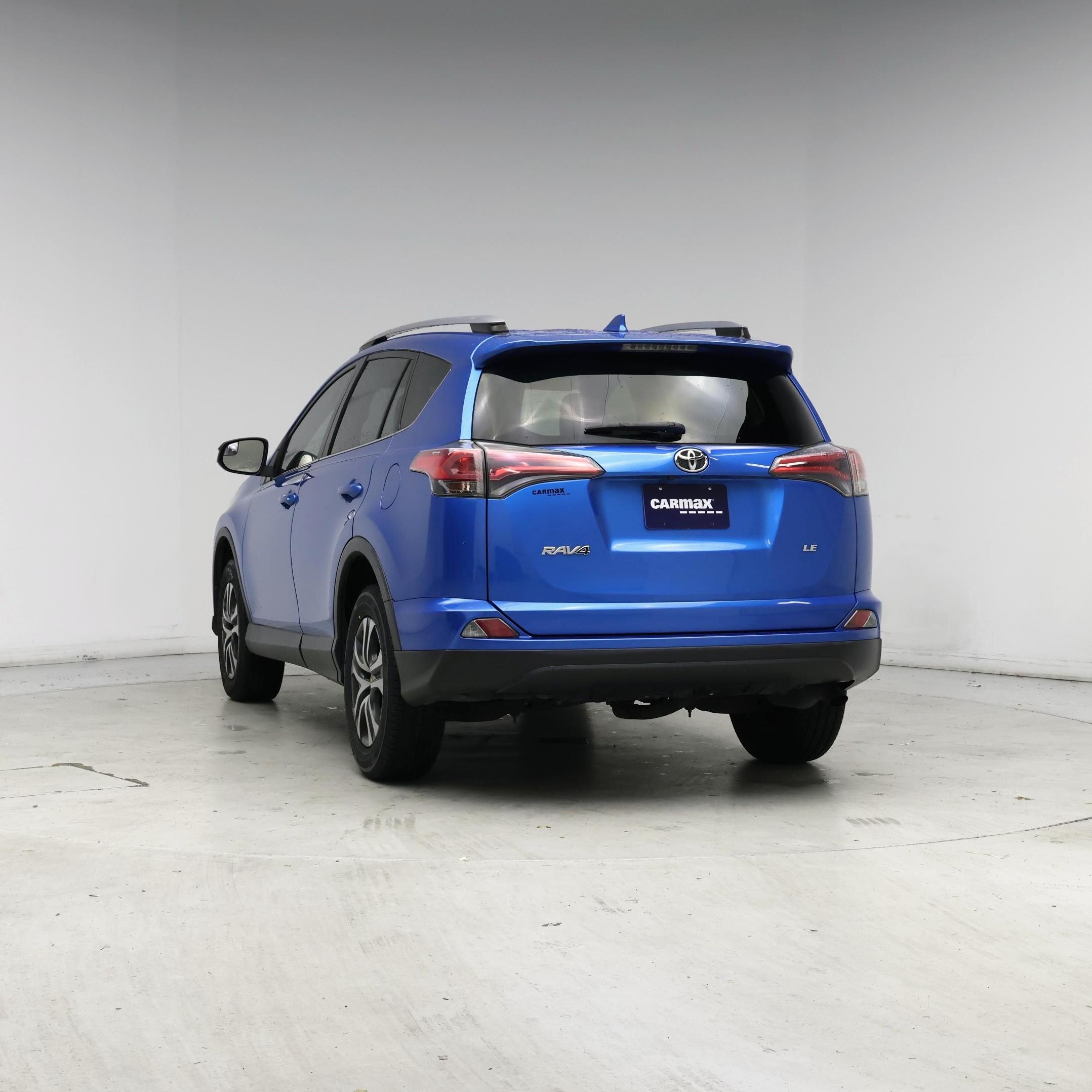 Thumbnail: 2018 Toyota RAV4 - 6
