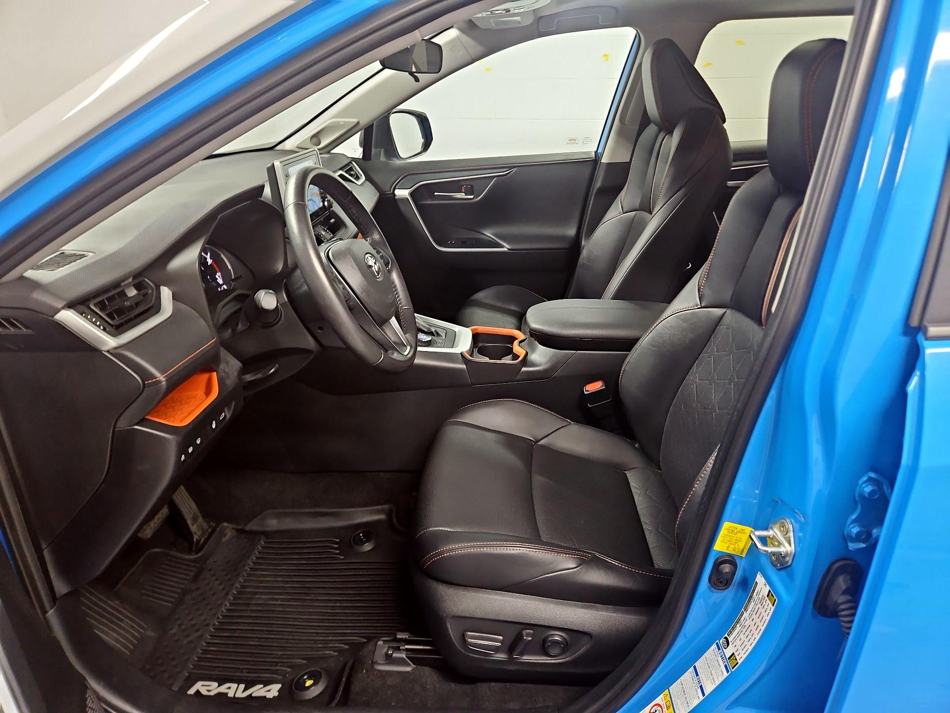 Thumbnail: 2019 Toyota RAV4 - 11