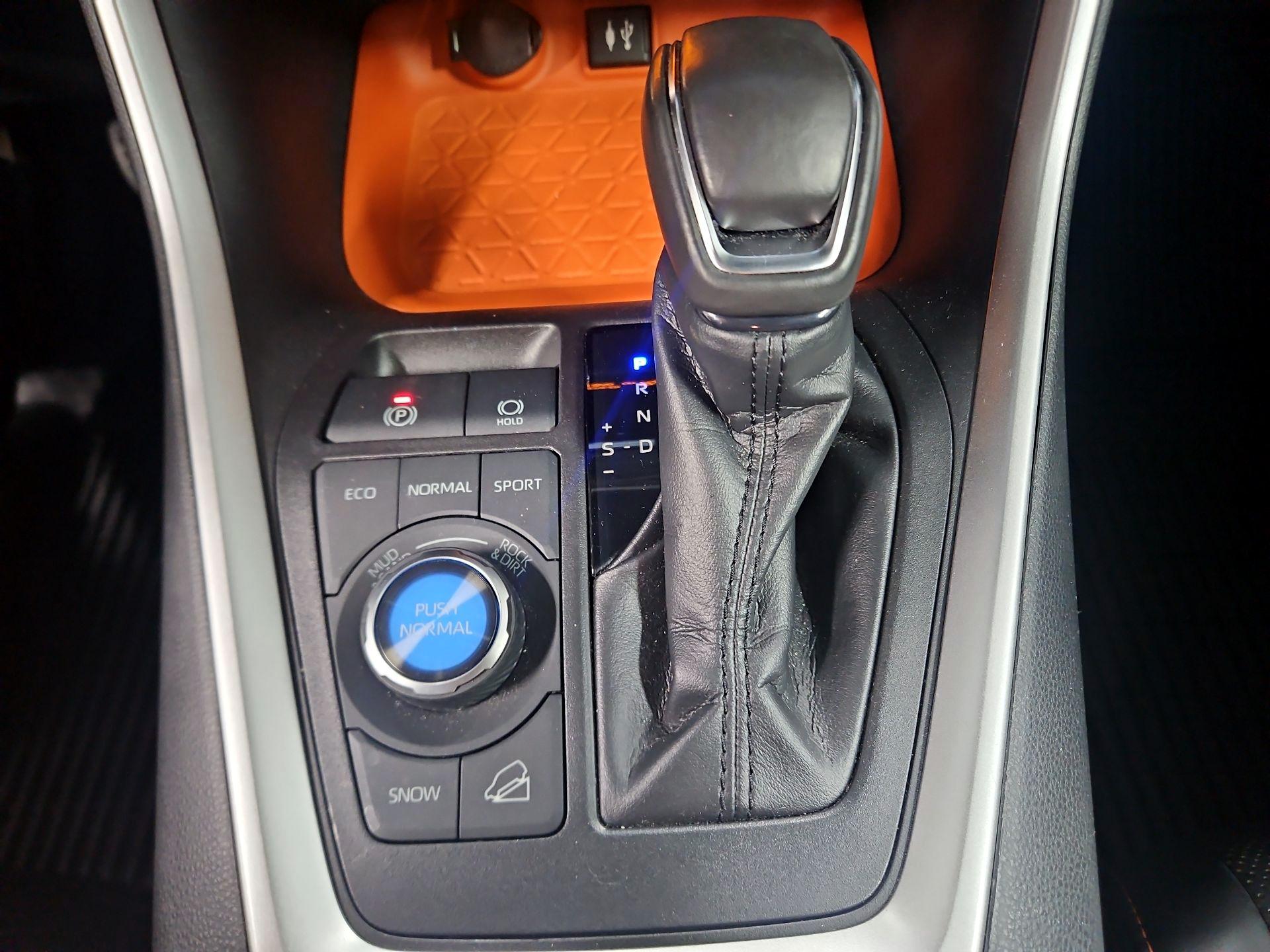 Thumbnail: 2019 Toyota RAV4 - 18