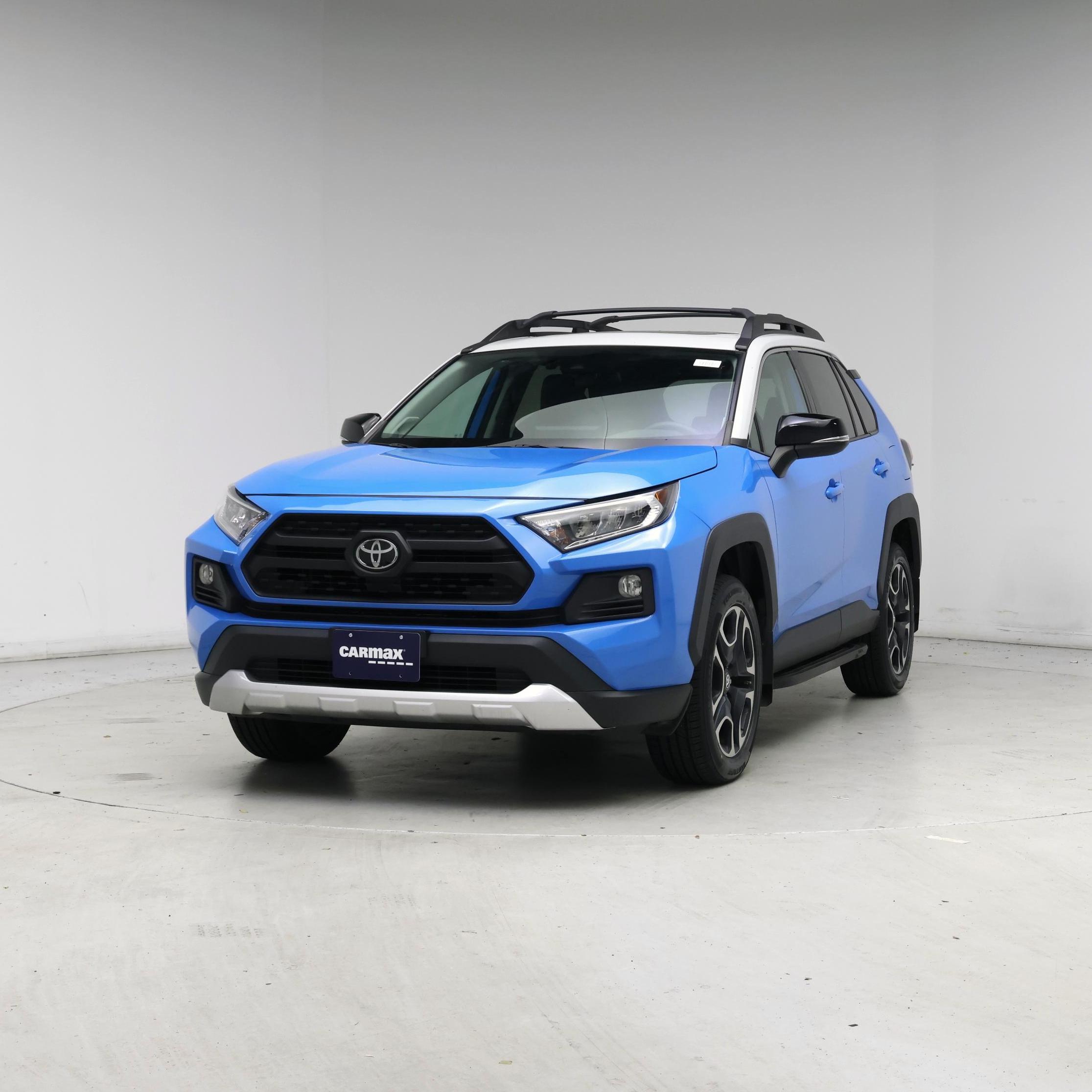 Thumbnail: 2019 Toyota RAV4 - 4
