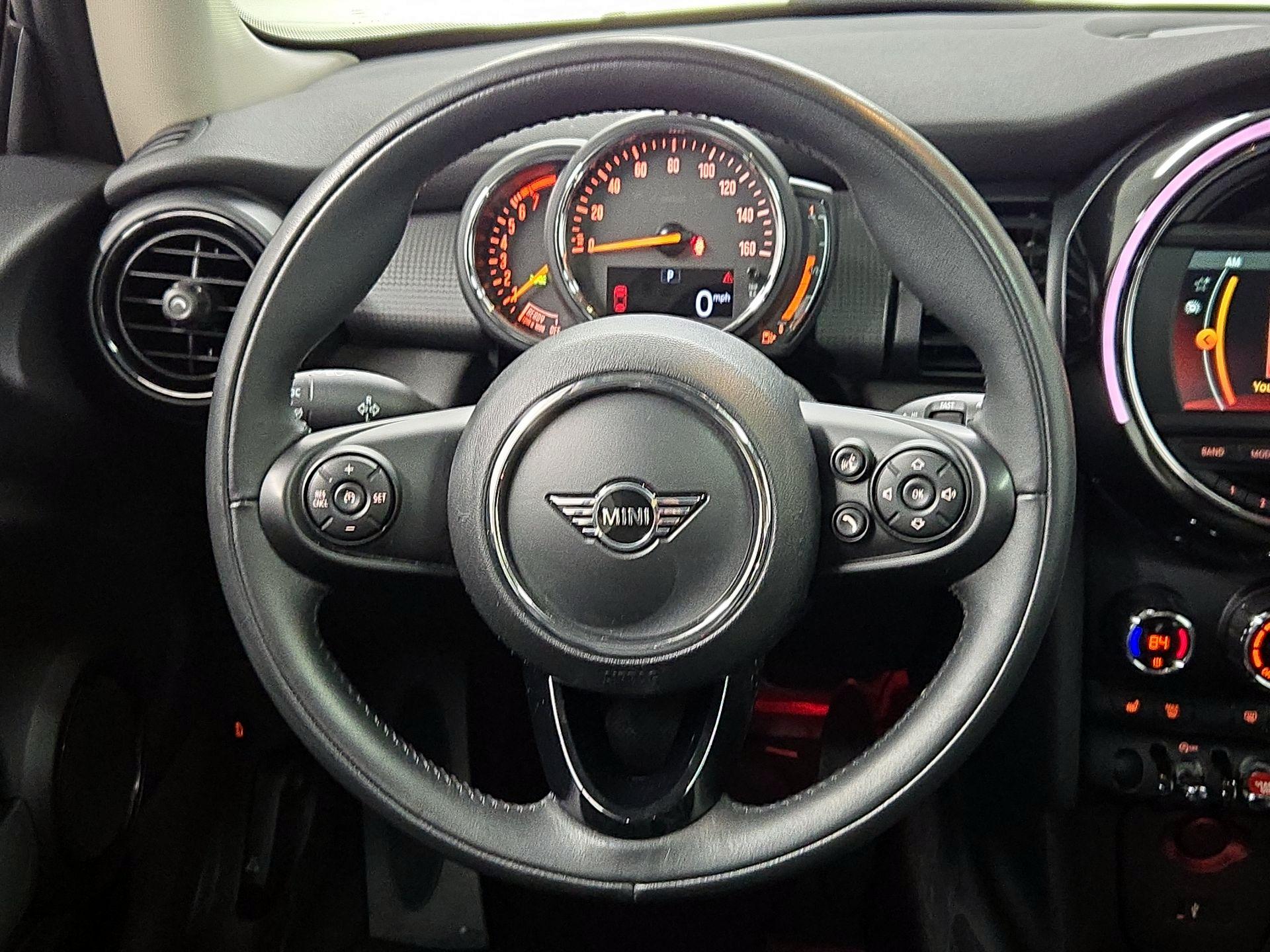 Thumbnail: 2020 MINI Cooper Hardtop - 10