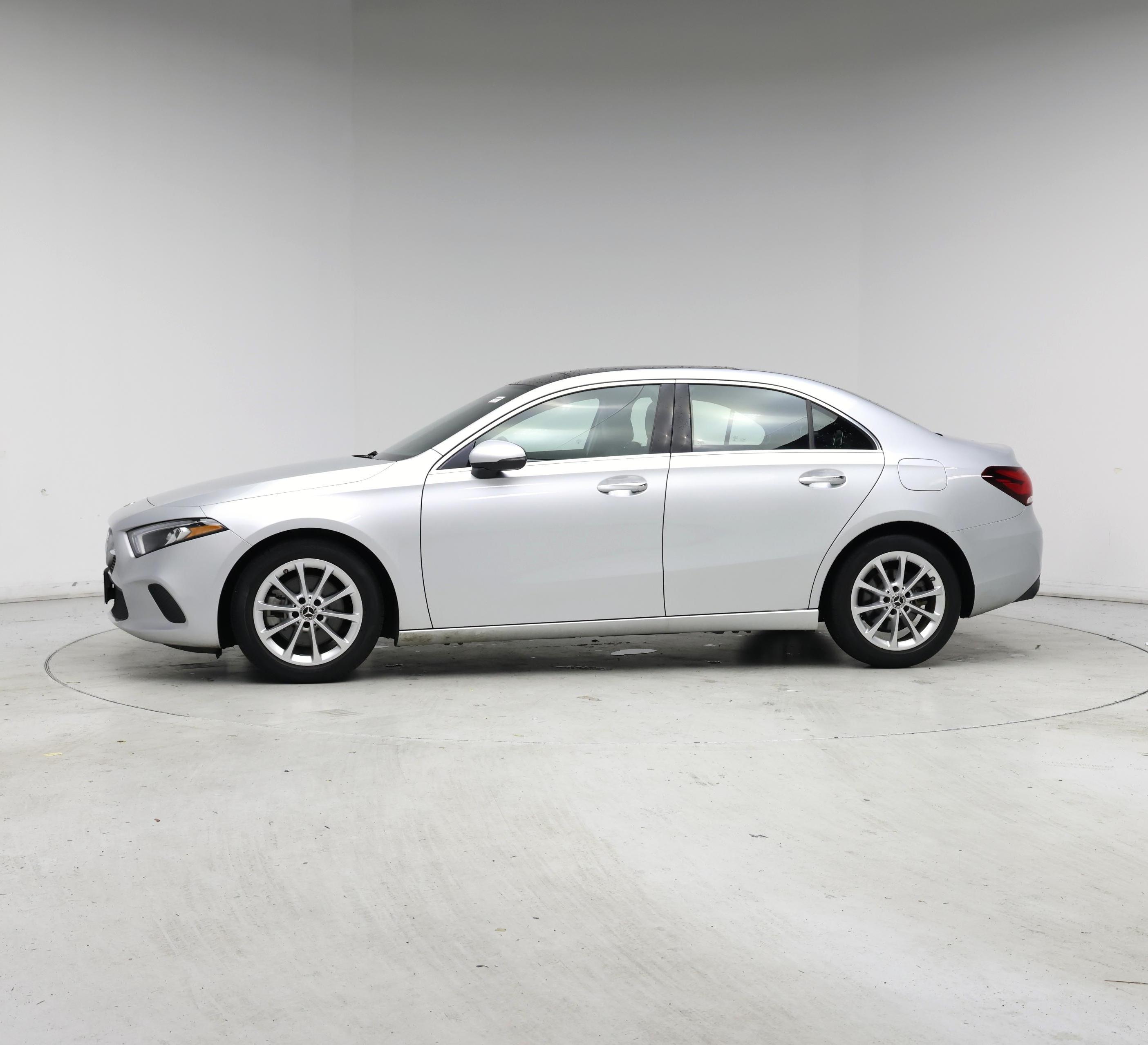 Thumbnail: 2021 Mercedes-Benz A-Class - 3