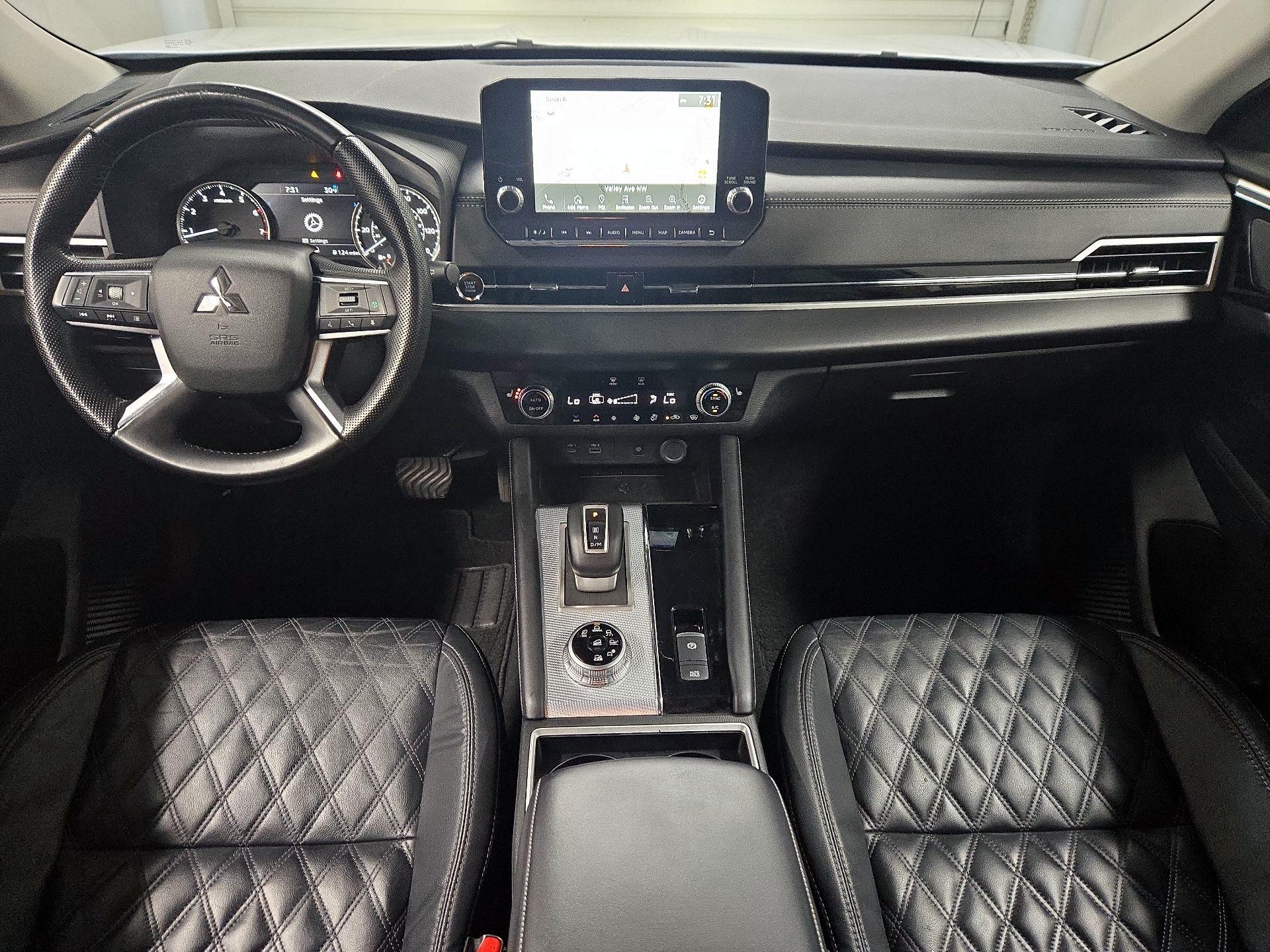 Thumbnail: 2022 Mitsubishi Outlander - 9