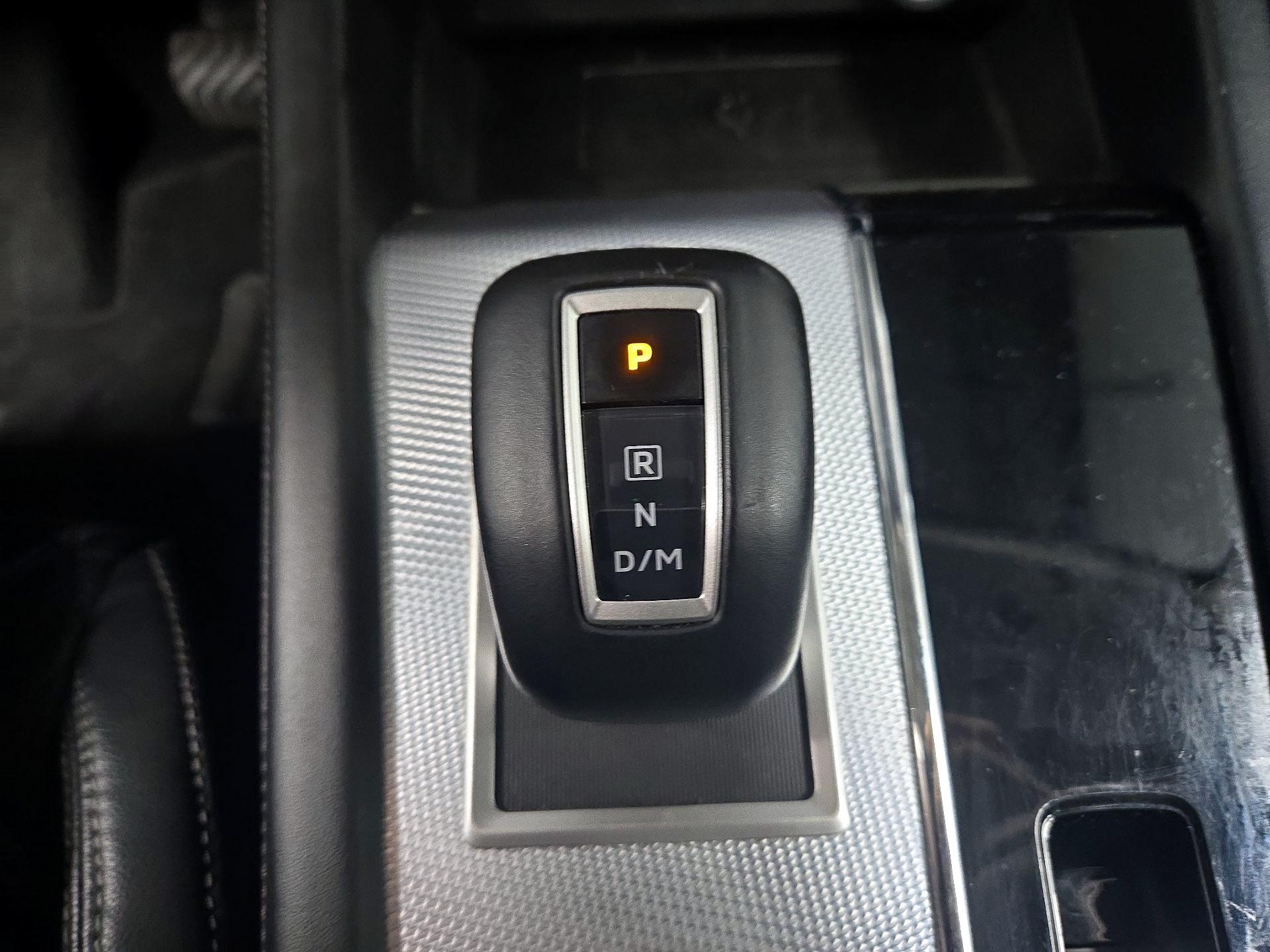 Thumbnail: 2022 Mitsubishi Outlander - 18