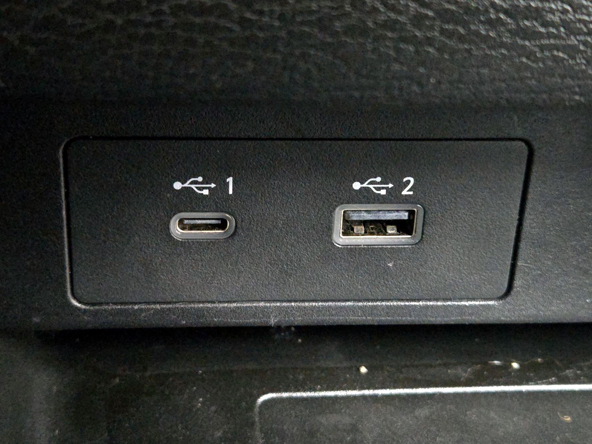 Thumbnail: 2022 Mitsubishi Outlander - 19