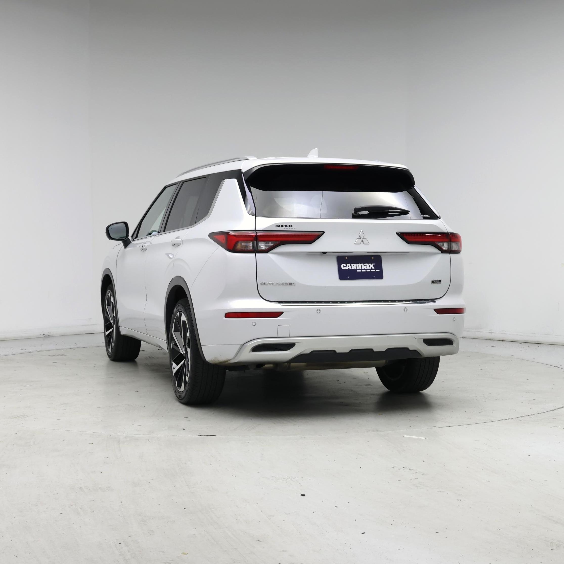 Thumbnail: 2022 Mitsubishi Outlander - 6