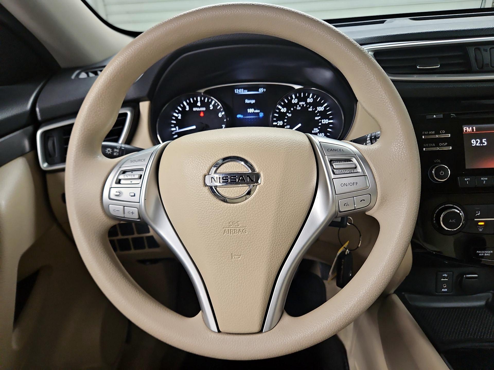 Thumbnail: 2015 Nissan Rogue - 10