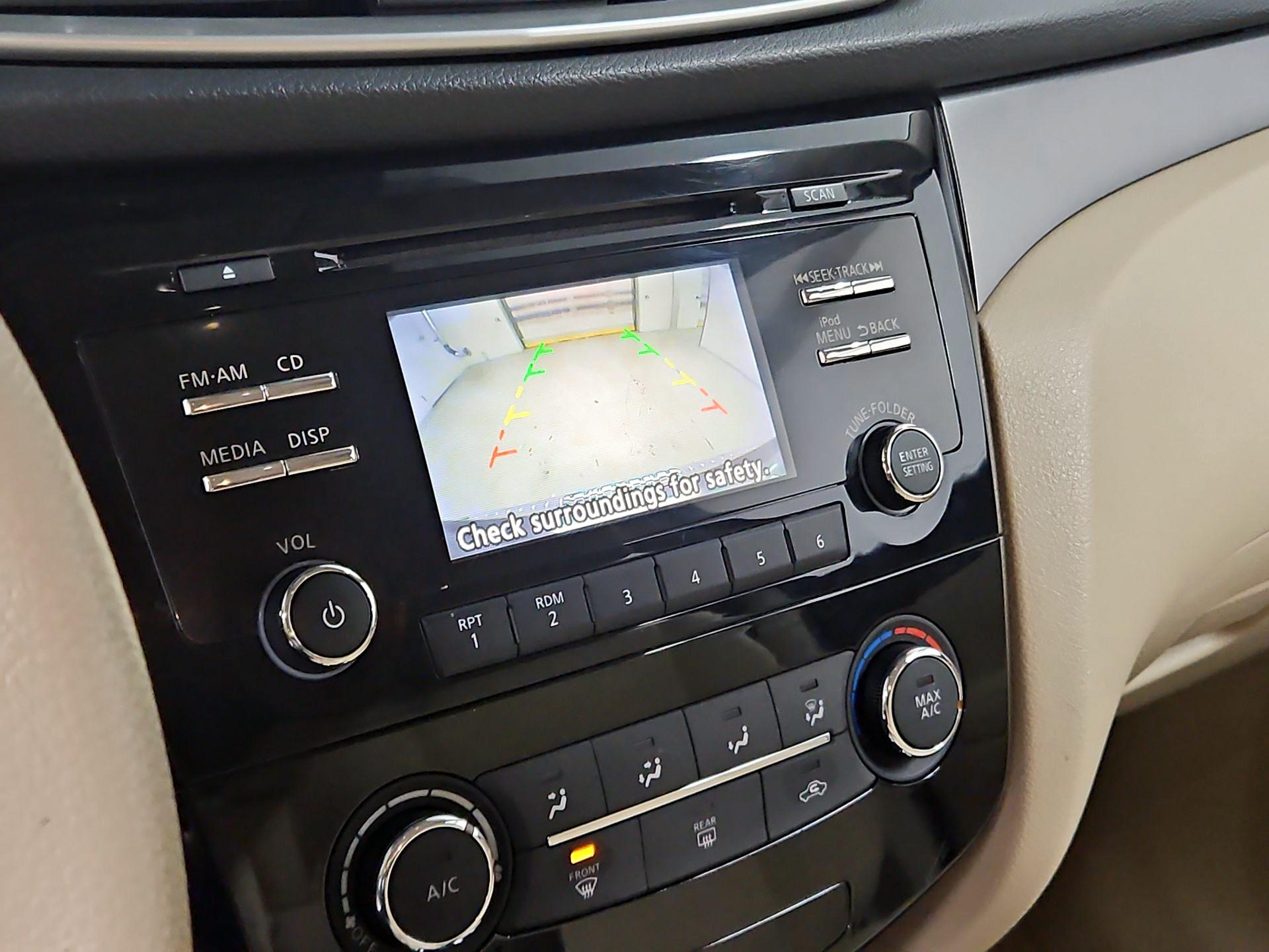 Thumbnail: 2015 Nissan Rogue - 14