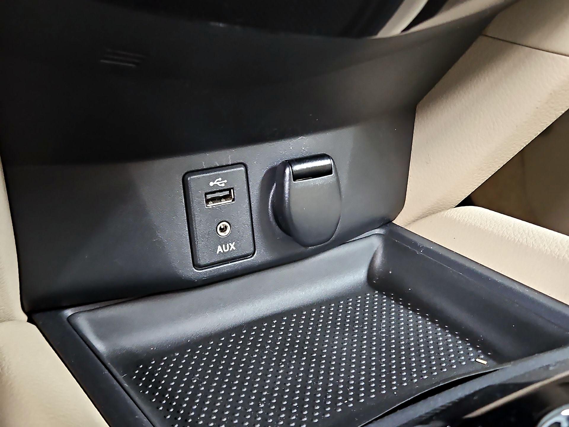 Thumbnail: 2015 Nissan Rogue - 18