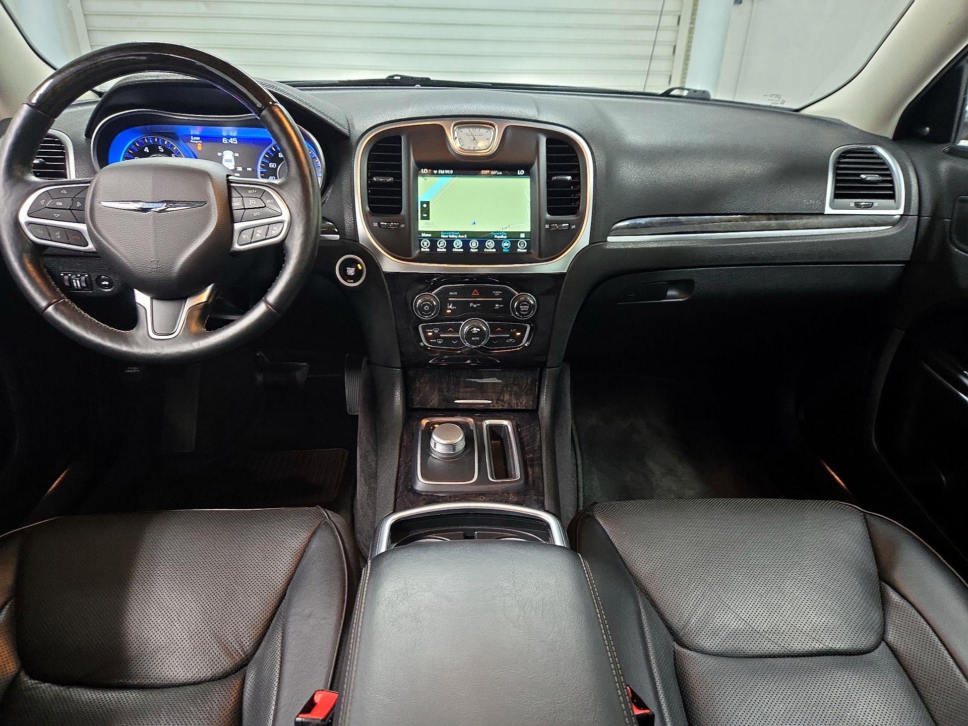 Thumbnail: 2017 Chrysler 300 - 9