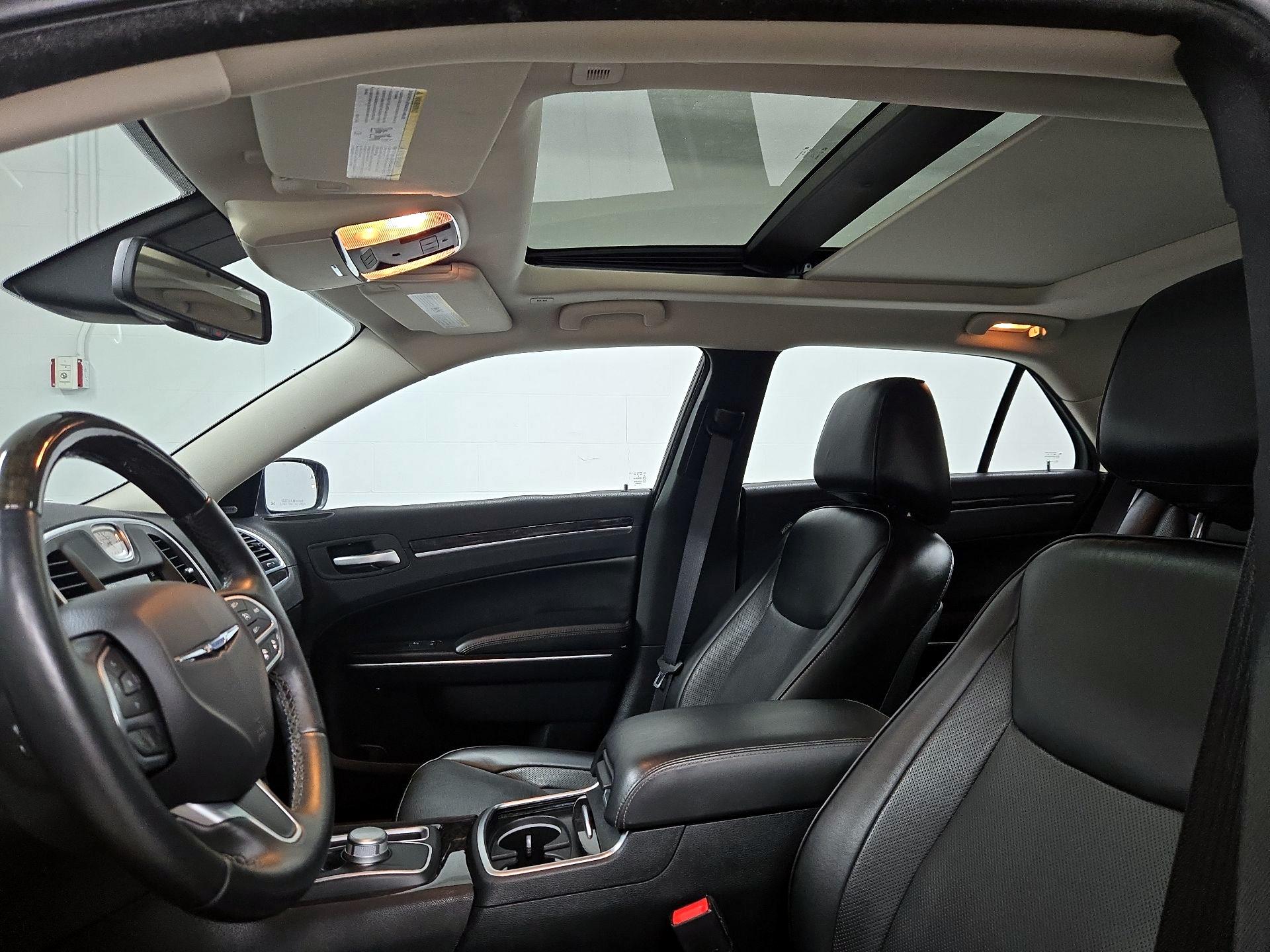 Thumbnail: 2017 Chrysler 300 - 20