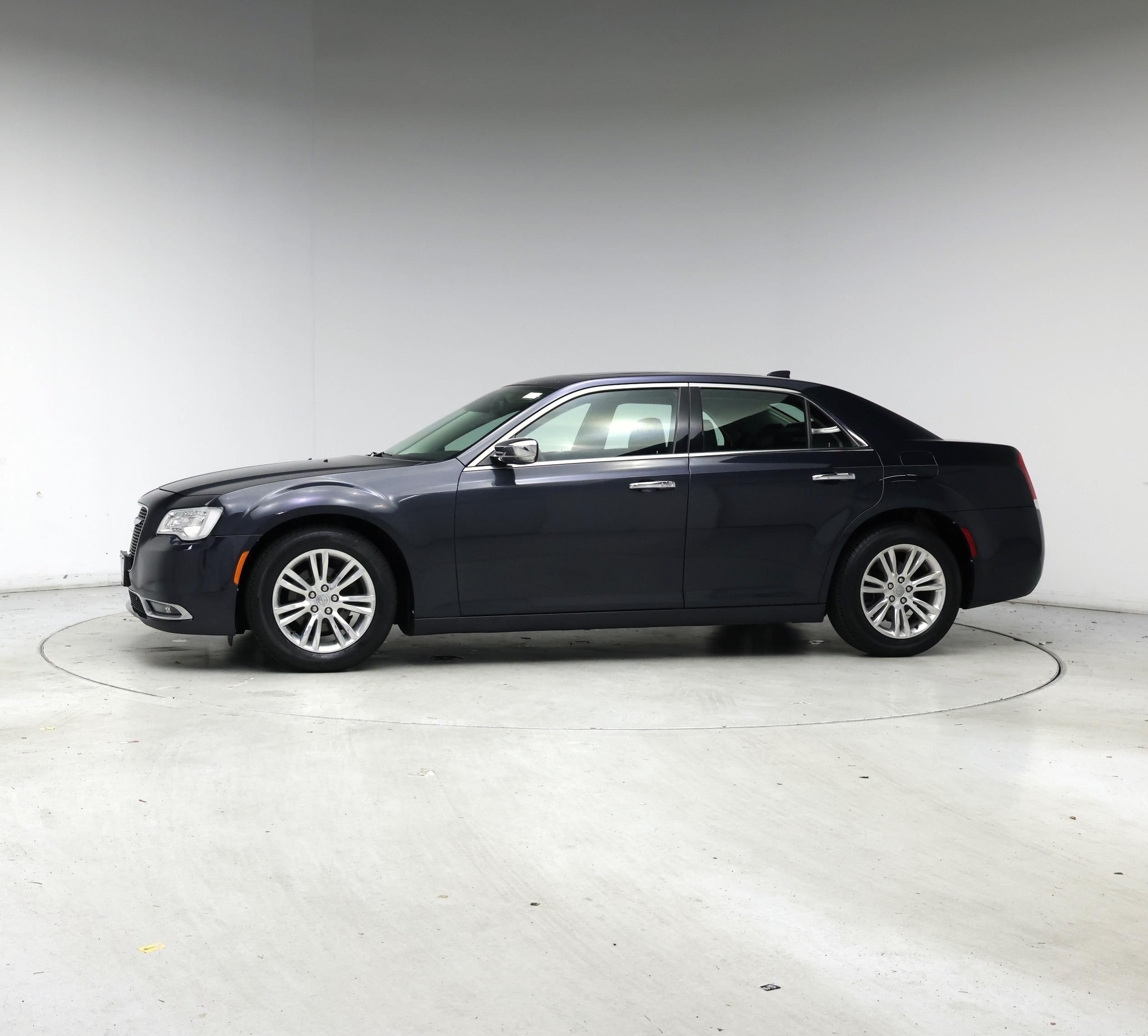 Thumbnail: 2017 Chrysler 300 - 3