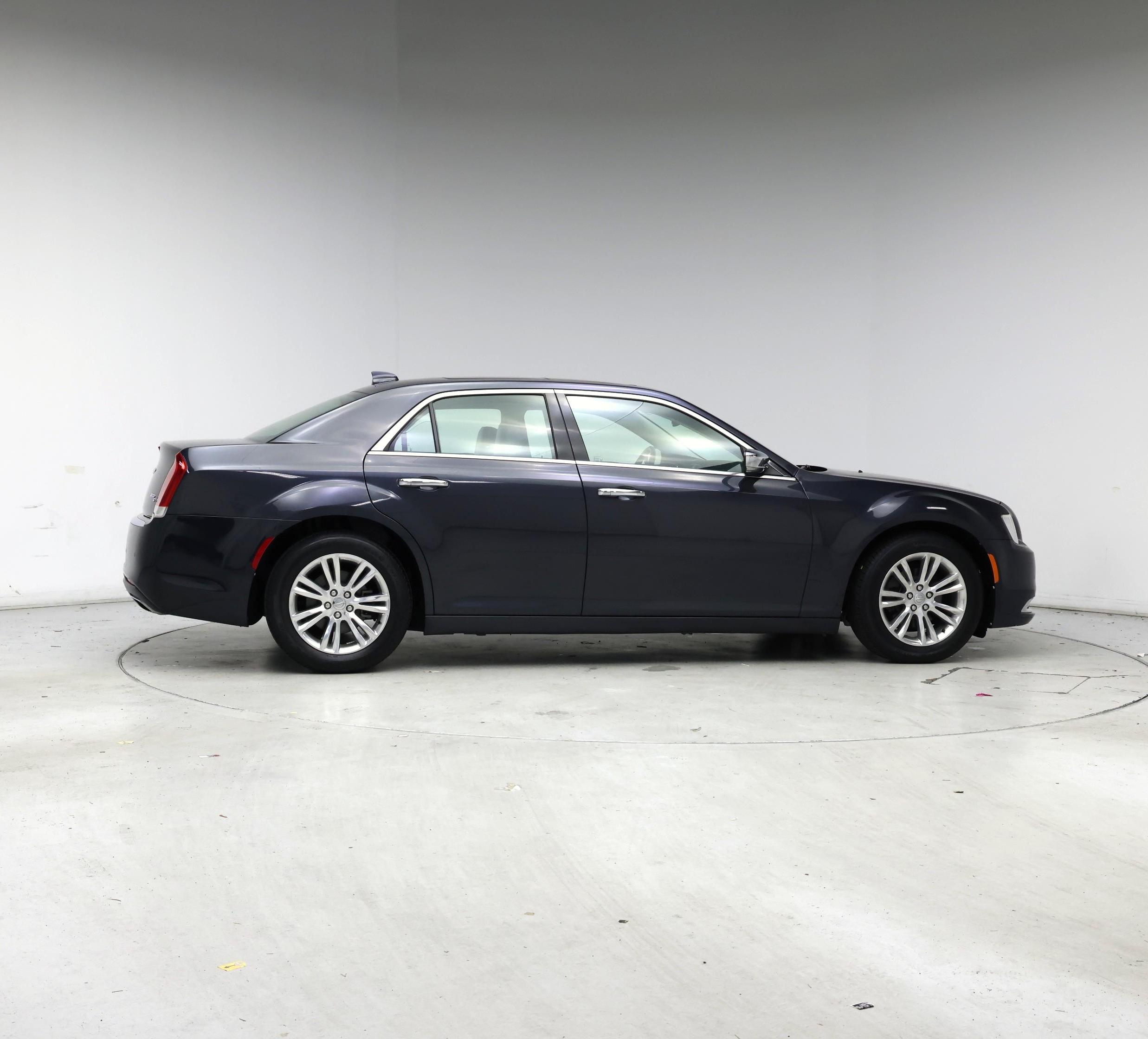 Thumbnail: 2017 Chrysler 300 - 7