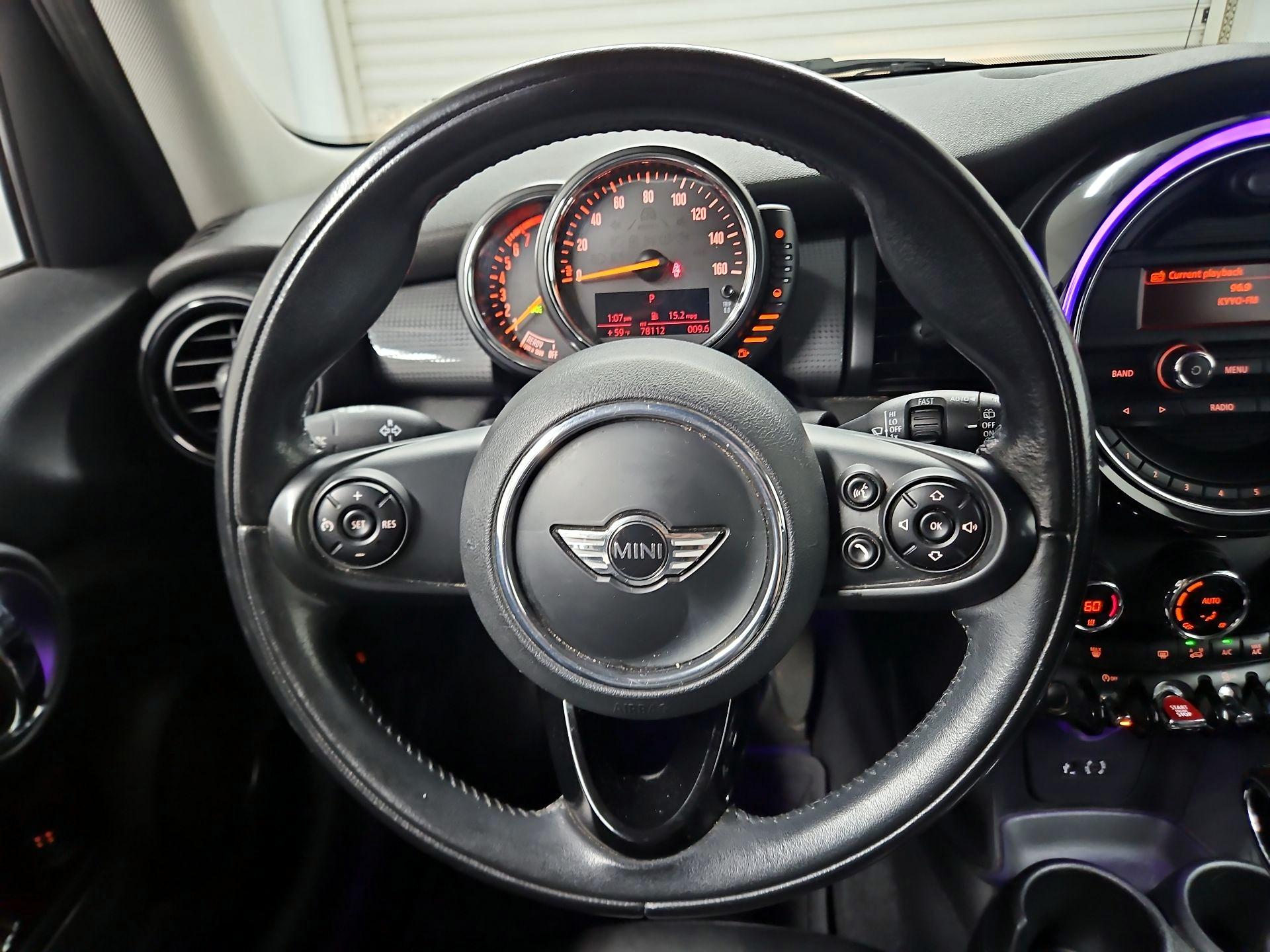 Thumbnail: 2015 MINI Cooper Hardtop - 10