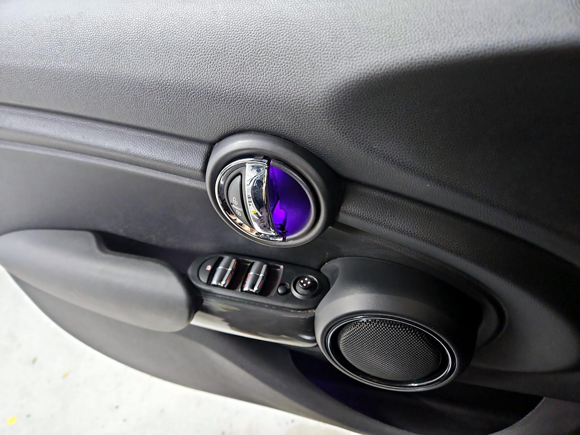 Thumbnail: 2015 MINI Cooper Hardtop - 12