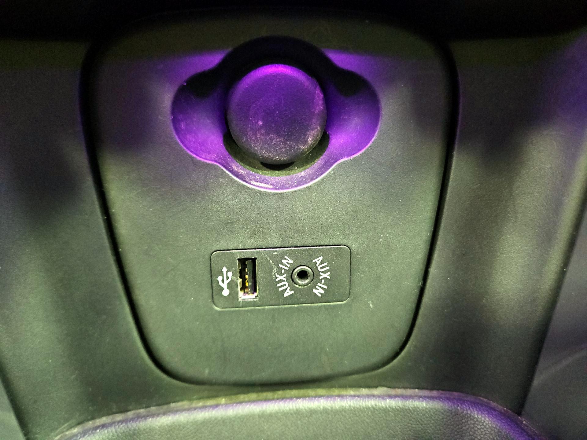 Thumbnail: 2015 MINI Cooper Hardtop - 17