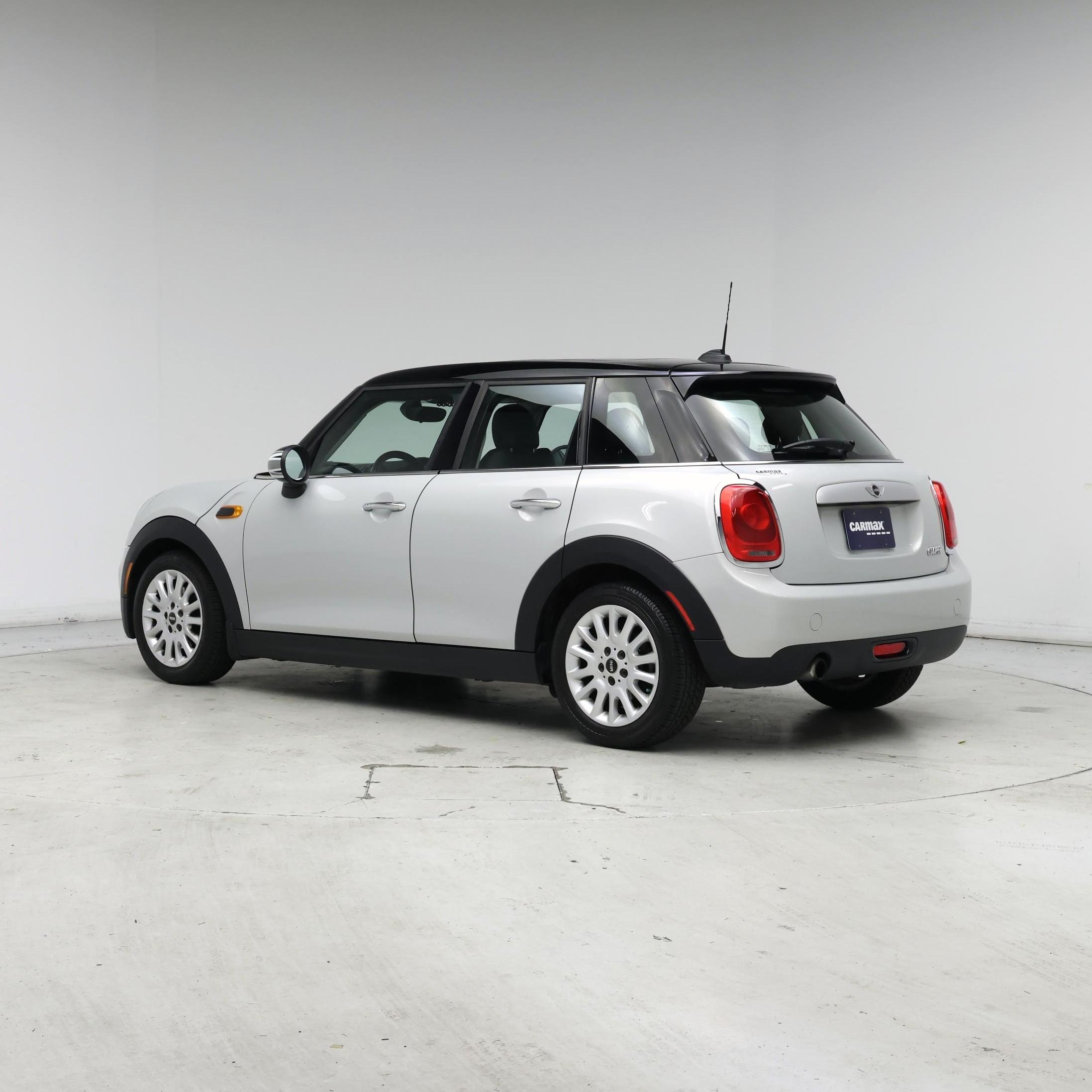 Thumbnail: 2015 MINI Cooper Hardtop - 2