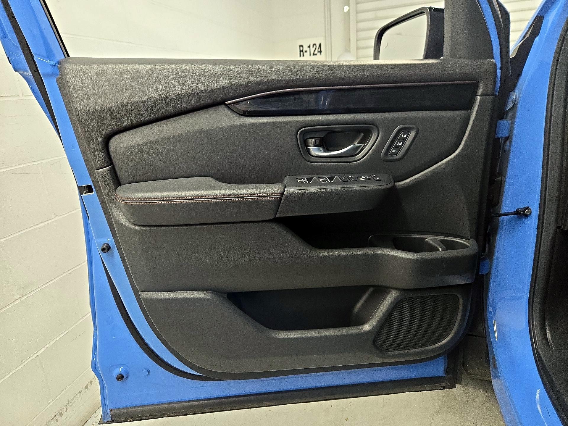 Thumbnail: 2025 Honda Pilot - 12