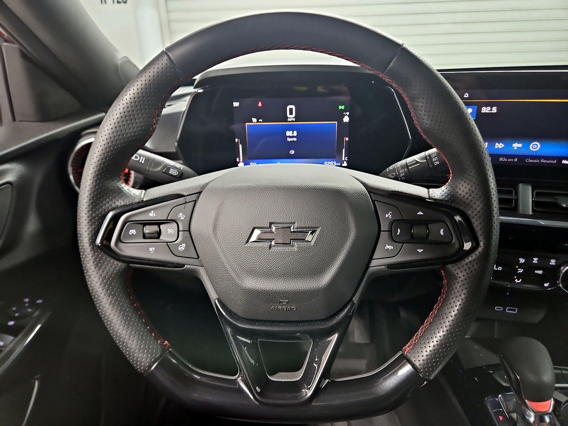 Thumbnail: 2025 Chevrolet Trax - 10