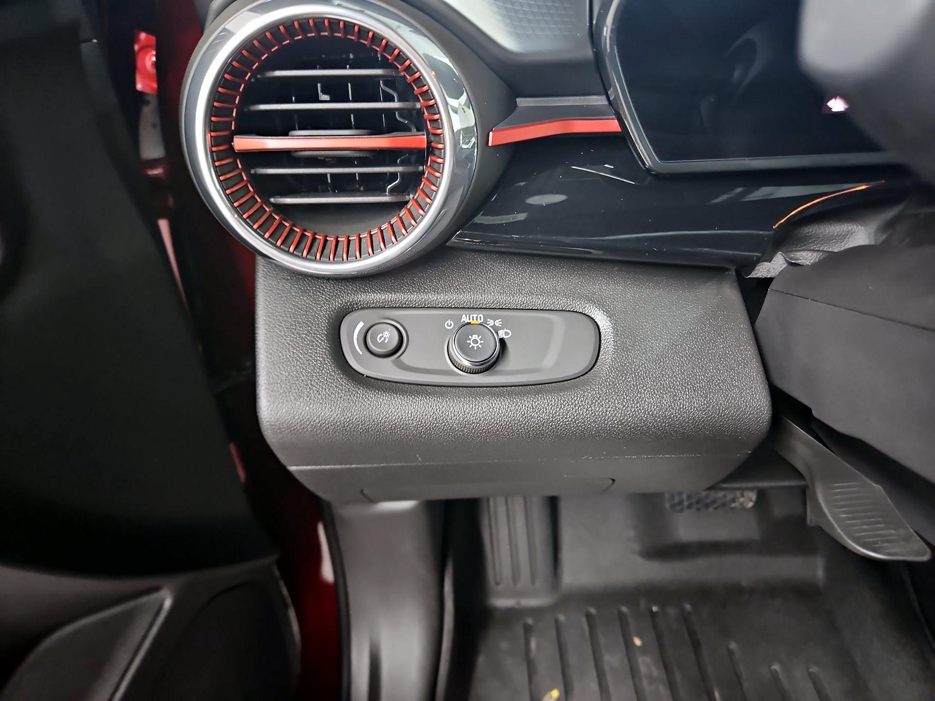 Thumbnail: 2025 Chevrolet Trax - 13