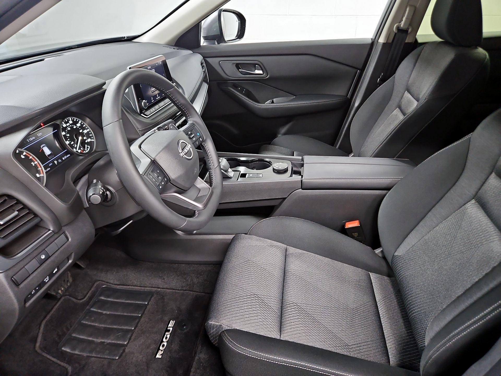 Thumbnail: 2025 Nissan Rogue - 11