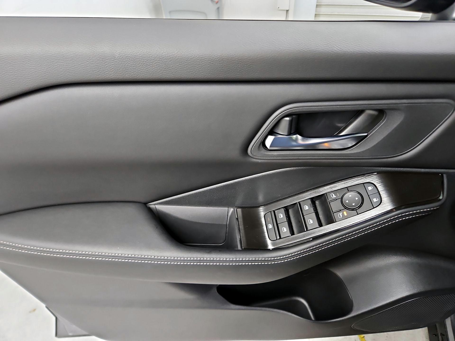 Thumbnail: 2025 Nissan Rogue - 12