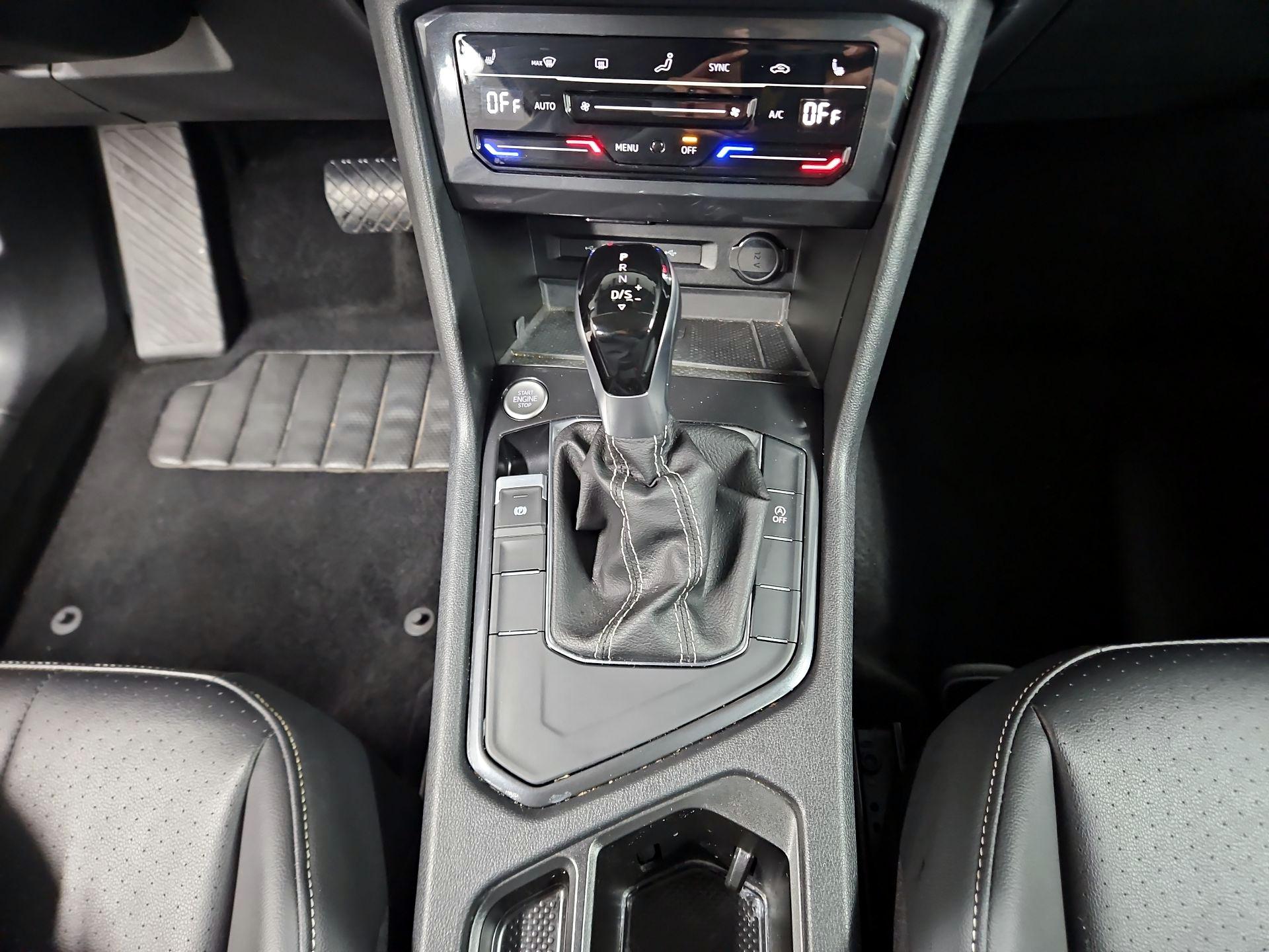 Thumbnail: 2024 Volkswagen Tiguan - 17