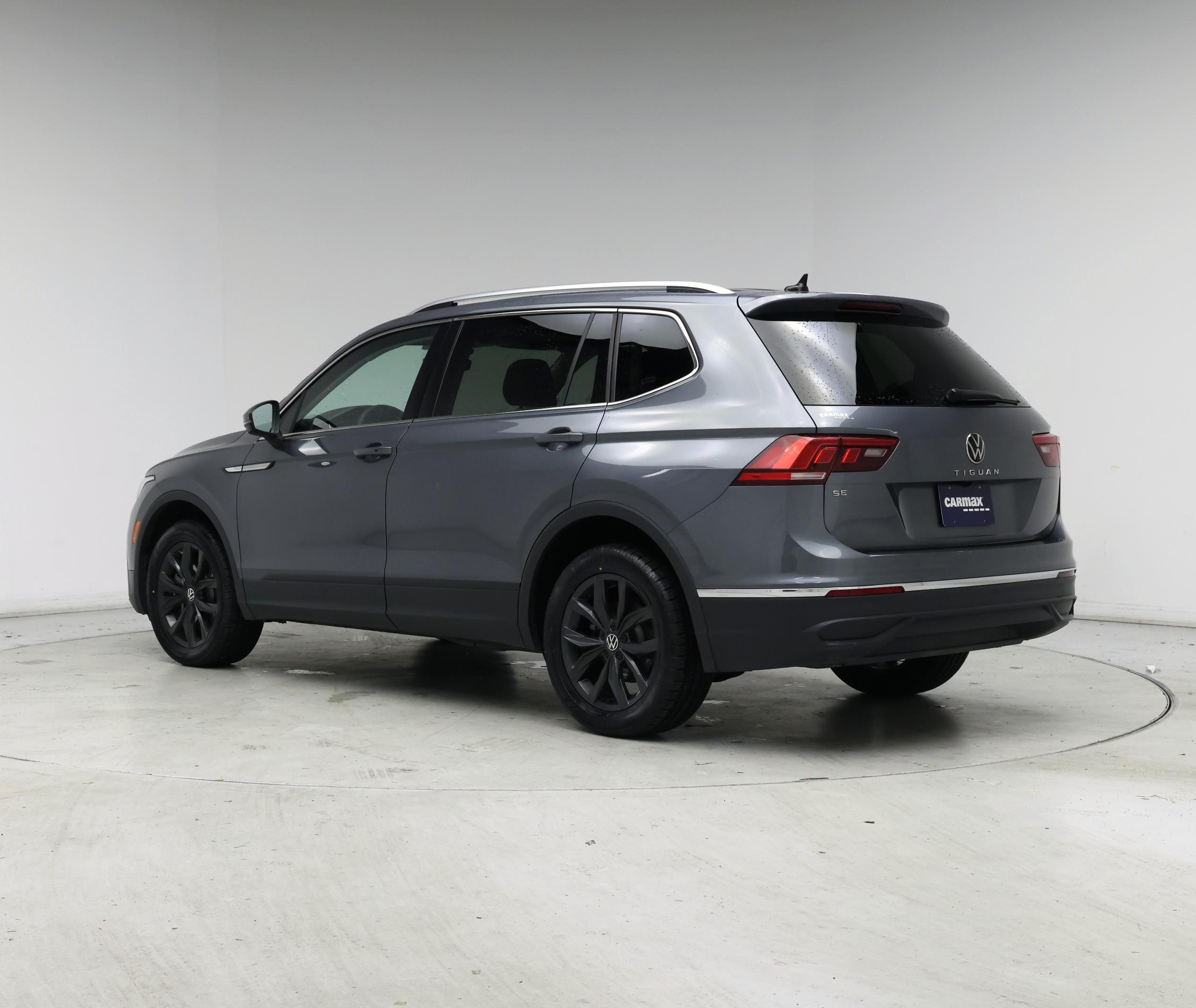 Thumbnail: 2024 Volkswagen Tiguan - 2