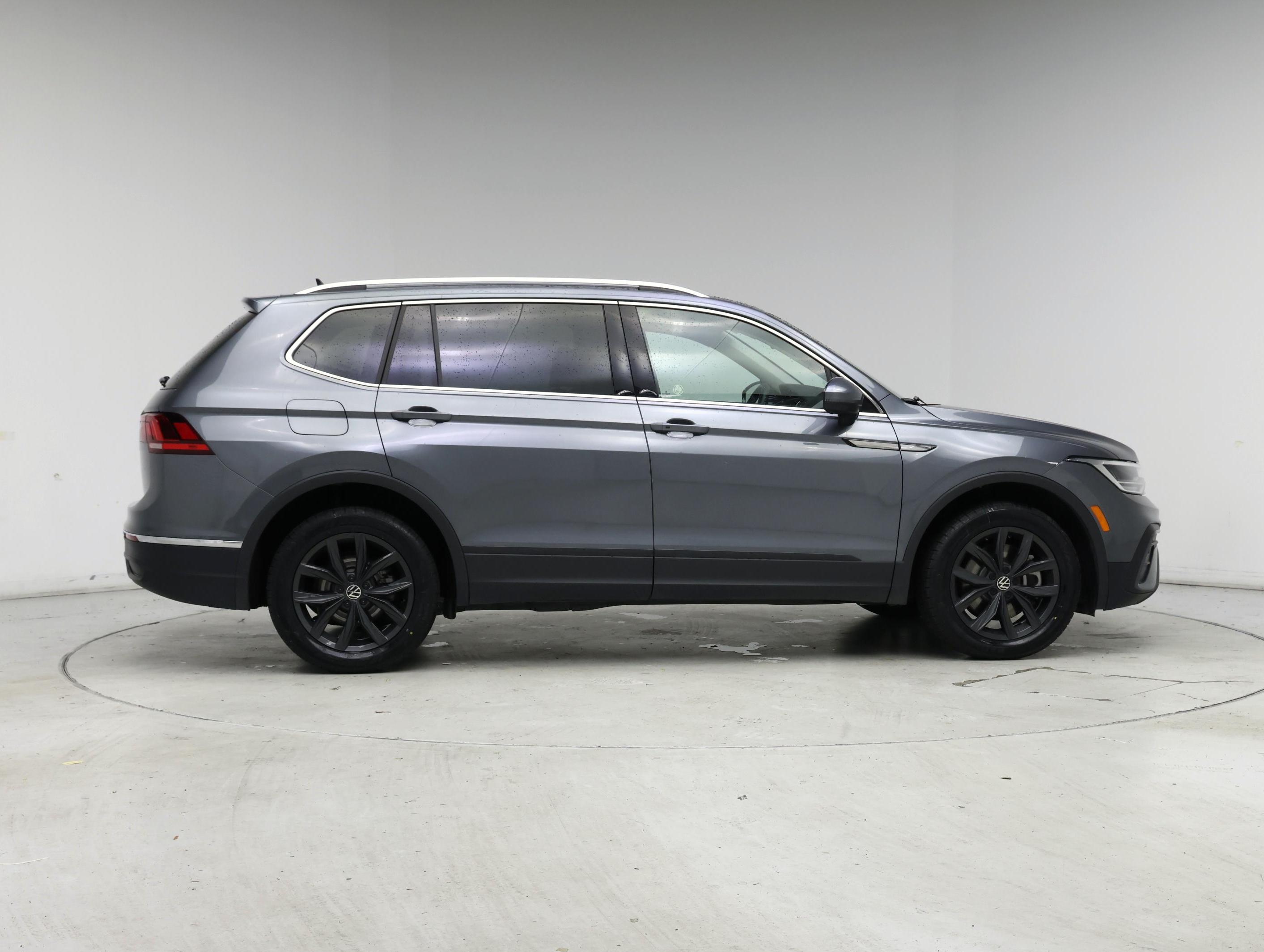 Thumbnail: 2024 Volkswagen Tiguan - 7