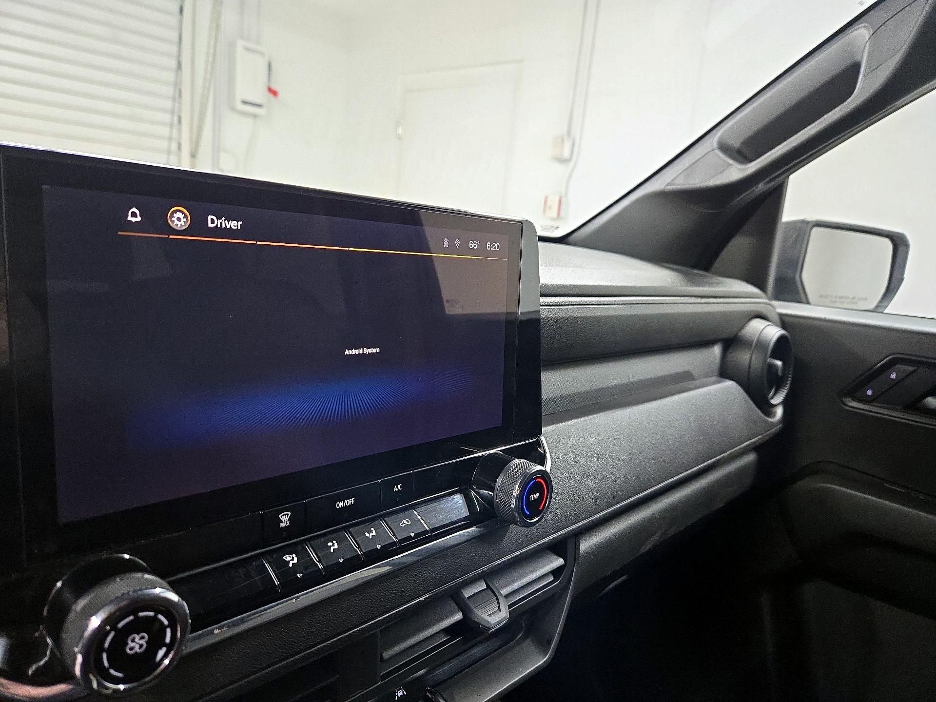 Thumbnail: 2023 Chevrolet Colorado - 15