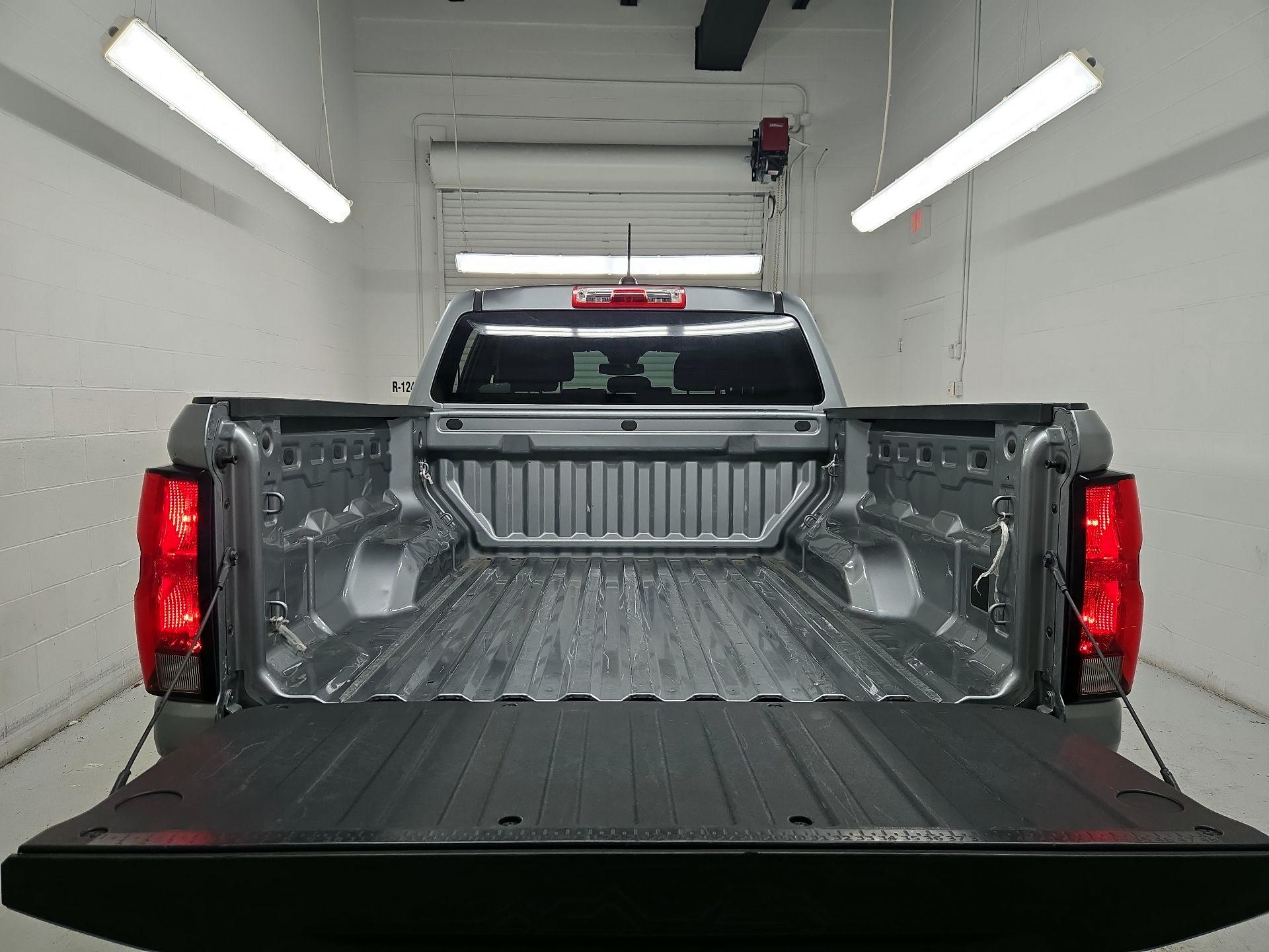 Thumbnail: 2023 Chevrolet Colorado - 20